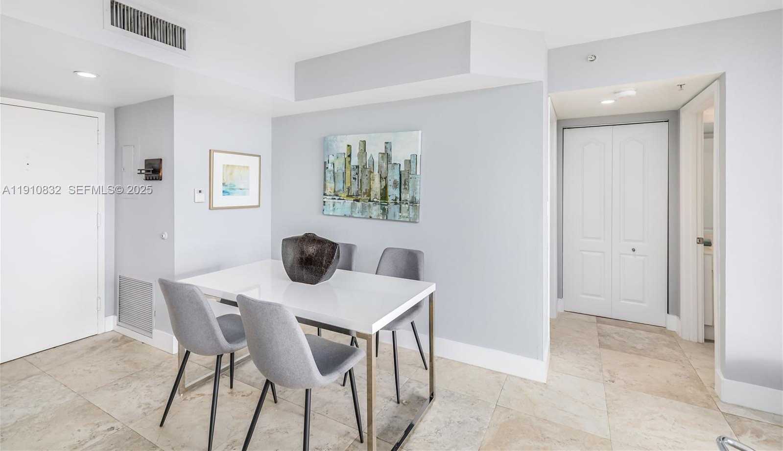 Small Image of 1800 SUNSET HARBOUR DR #715, Miami Beach Number 14