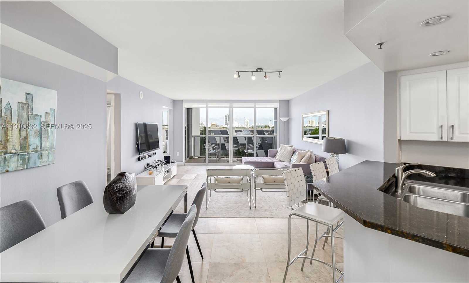 Small Image of 1800 SUNSET HARBOUR DR #715, Miami Beach Number 15
