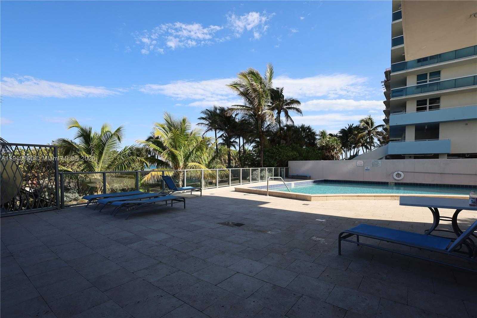 Small Image of 9225 COLLINS AVE #Penthouse C, Surfside Number 11