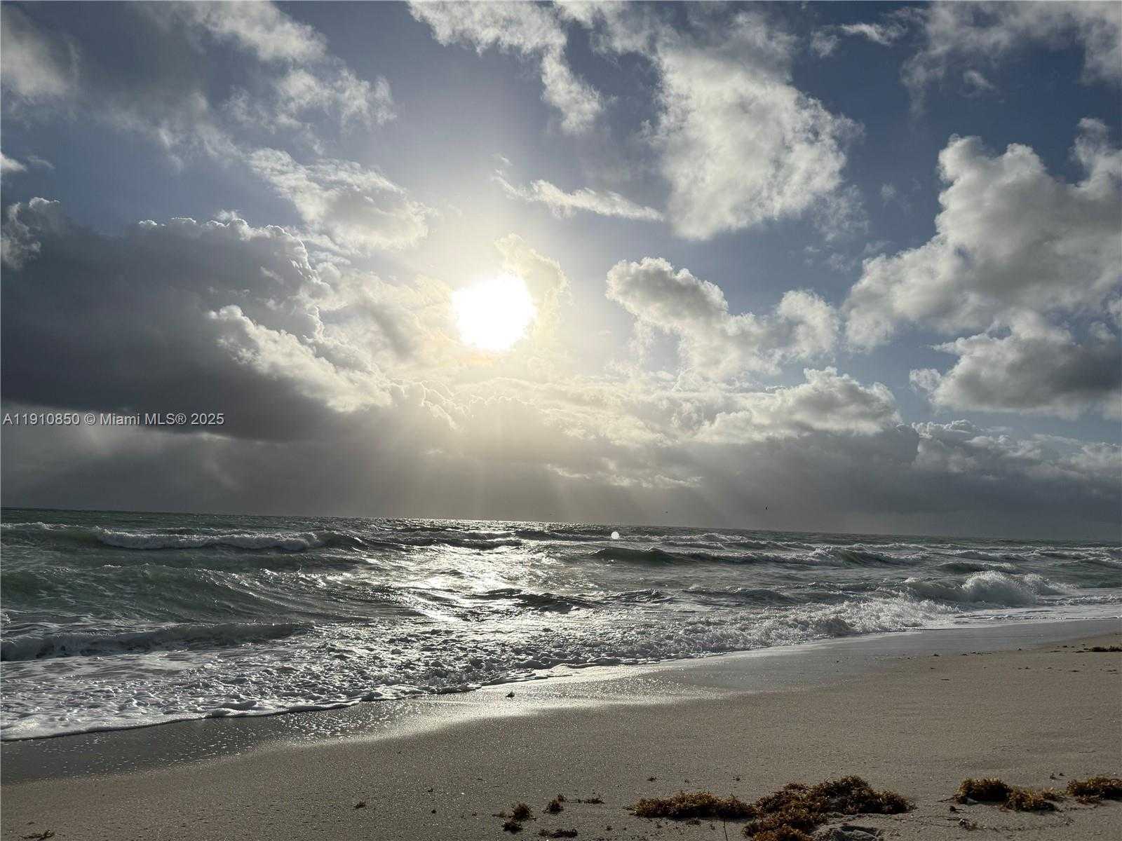 Small Image of 9225 COLLINS AVE #Penthouse C, Surfside Number 19