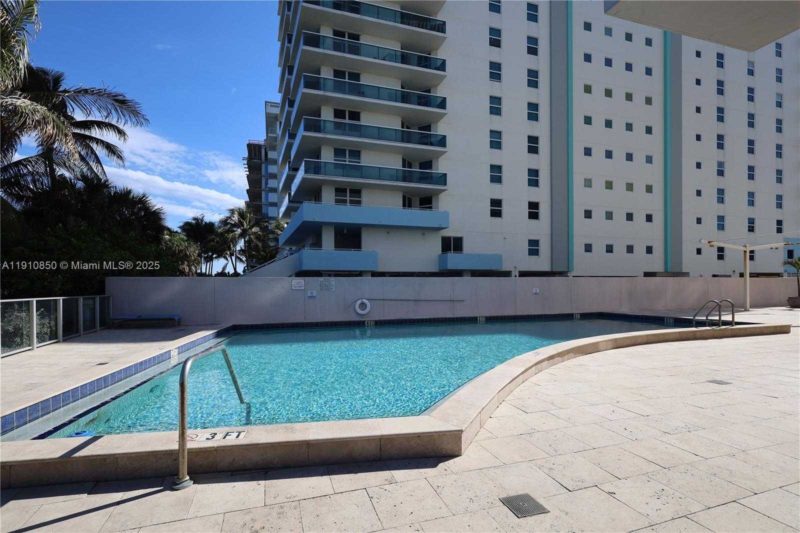 Small Image of 9225 COLLINS AVE #Penthouse C, Surfside Number 7