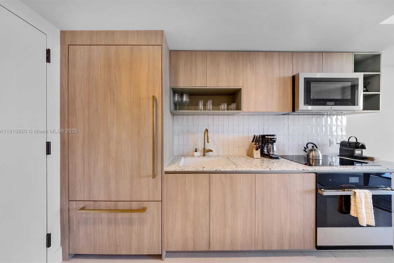 Small Image of 159 NORTH EAST 6TH ST #4007, Miami Number 3