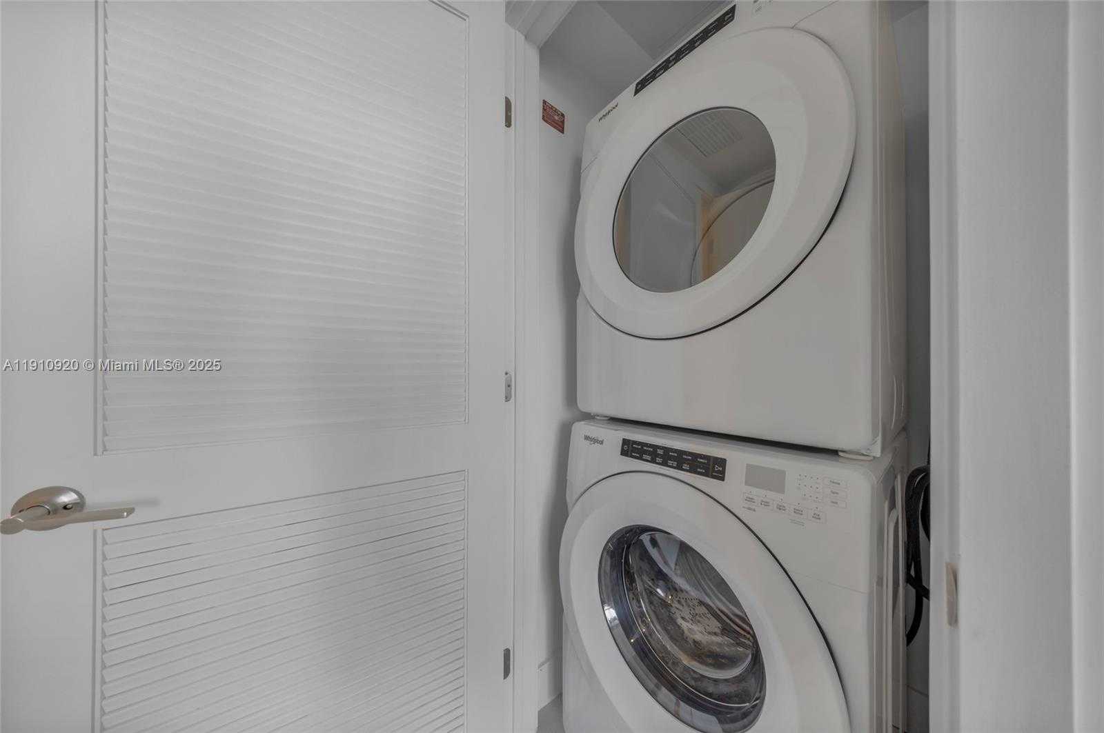 Small Image of 159 NORTH EAST 6TH ST #4007, Miami Number 5