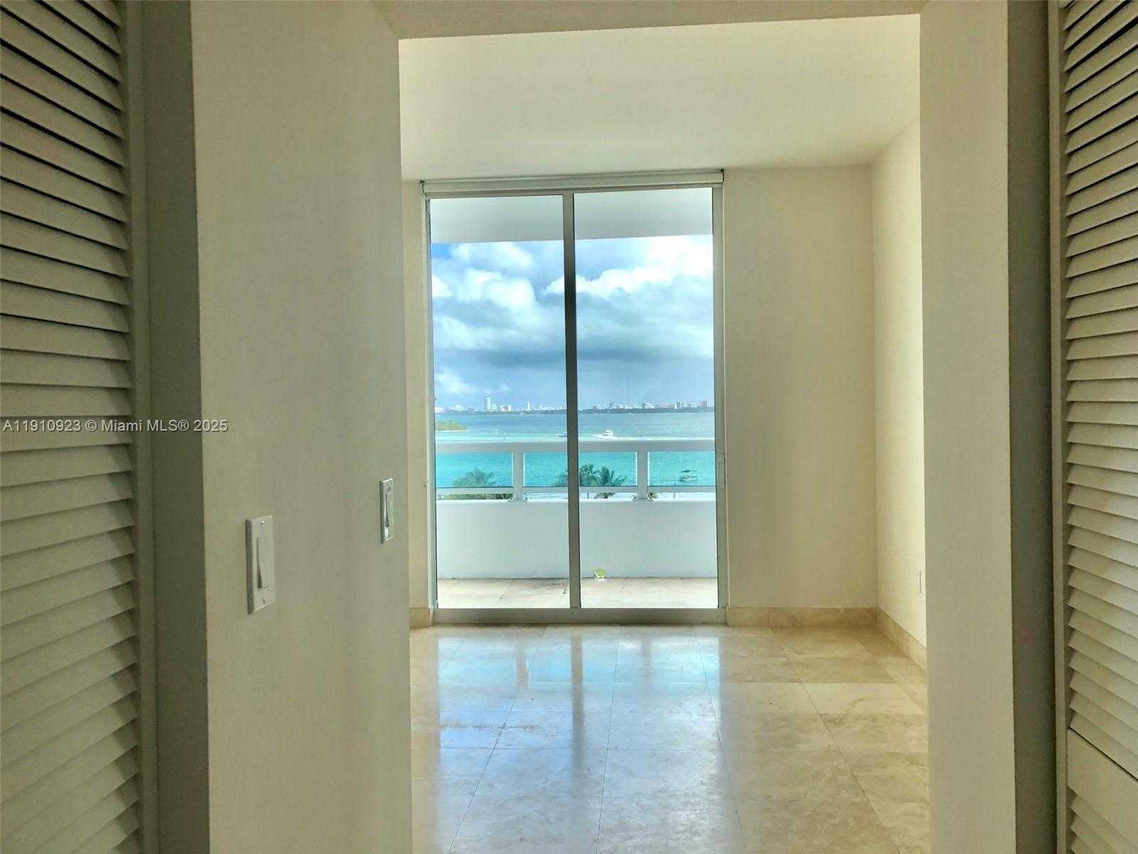 Small Image of 1800 NORTH BAYSHORE DR #605, Miami Number 11