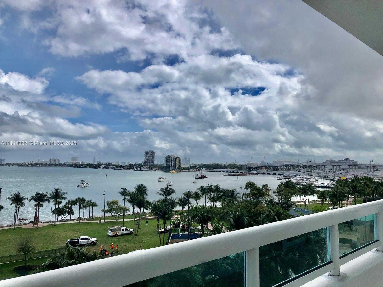 Small Image of 1800 NORTH BAYSHORE DR #605, Miami Number 18