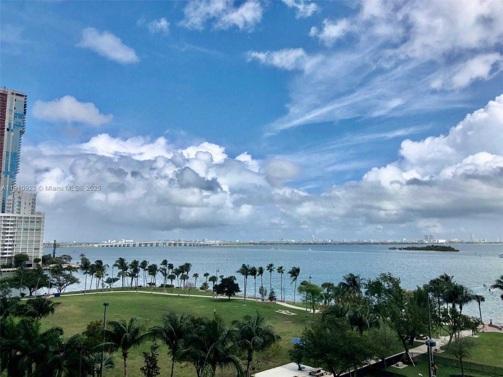 Small Image of 1800 NORTH BAYSHORE DR #605, Miami Number 22