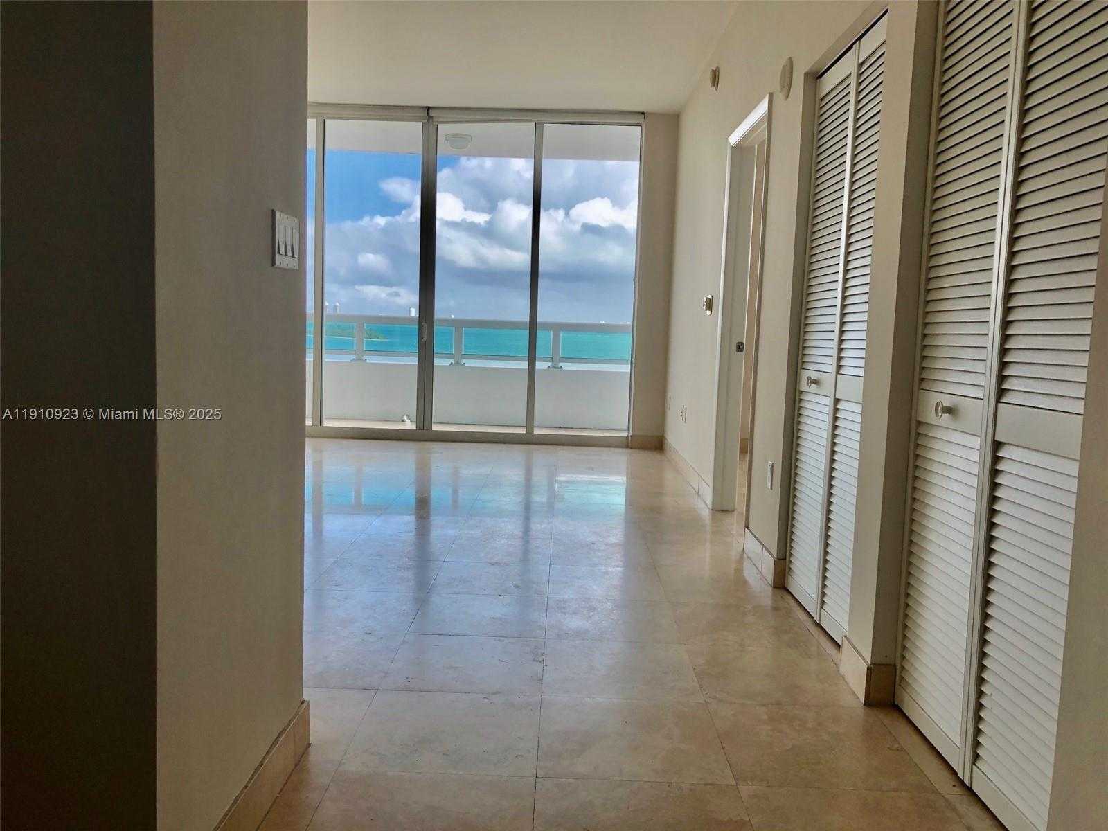 Small Image of 1800 NORTH BAYSHORE DR #605, Miami Number 4