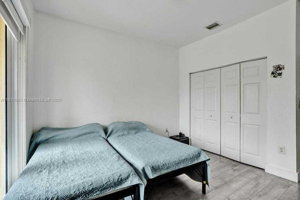 Small Image of 12931 SOUTH WEST 134TH TER, Miami Number 26