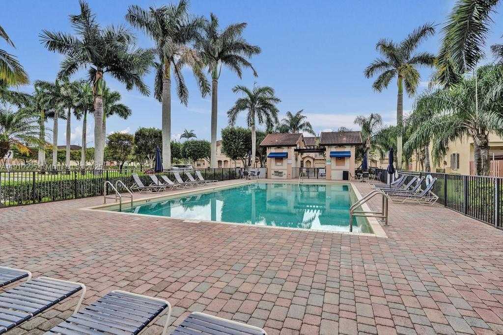 Small Image of 12931 SOUTH WEST 134TH TER, Miami Number 31