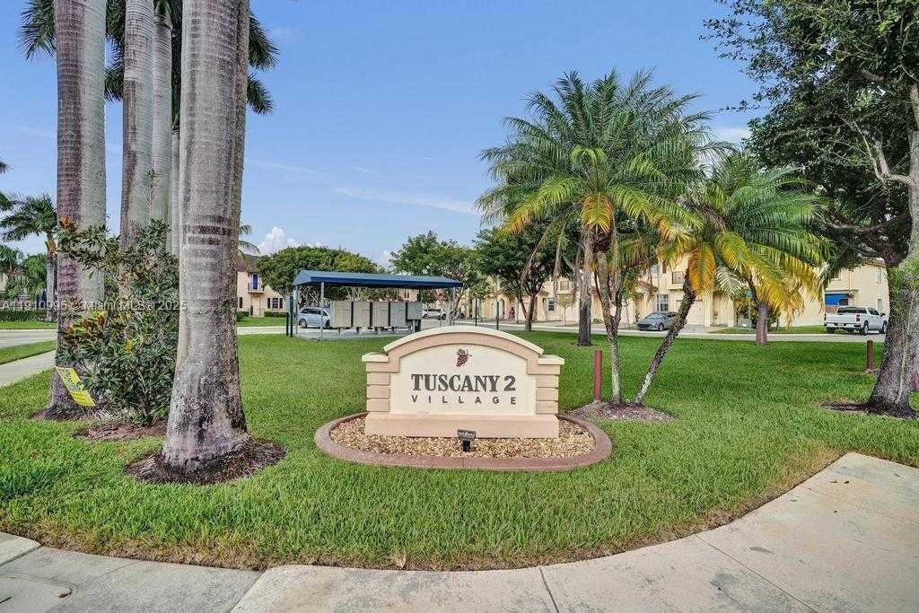 Small Image of 12931 SOUTH WEST 134TH TER, Miami Number 32