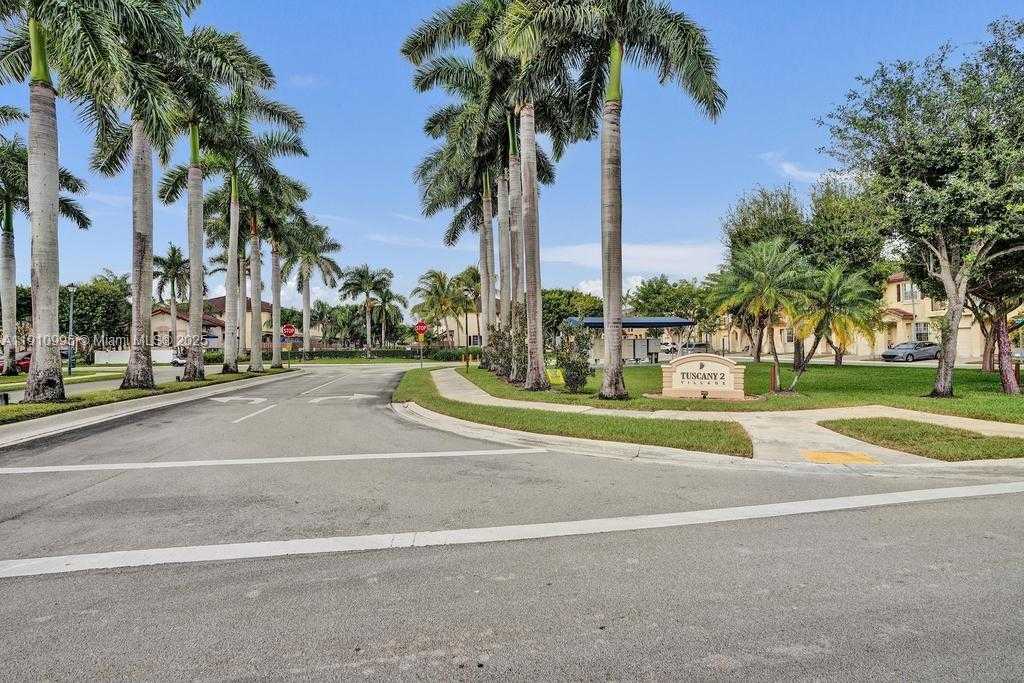 Small Image of 12931 SOUTH WEST 134TH TER, Miami Number 33