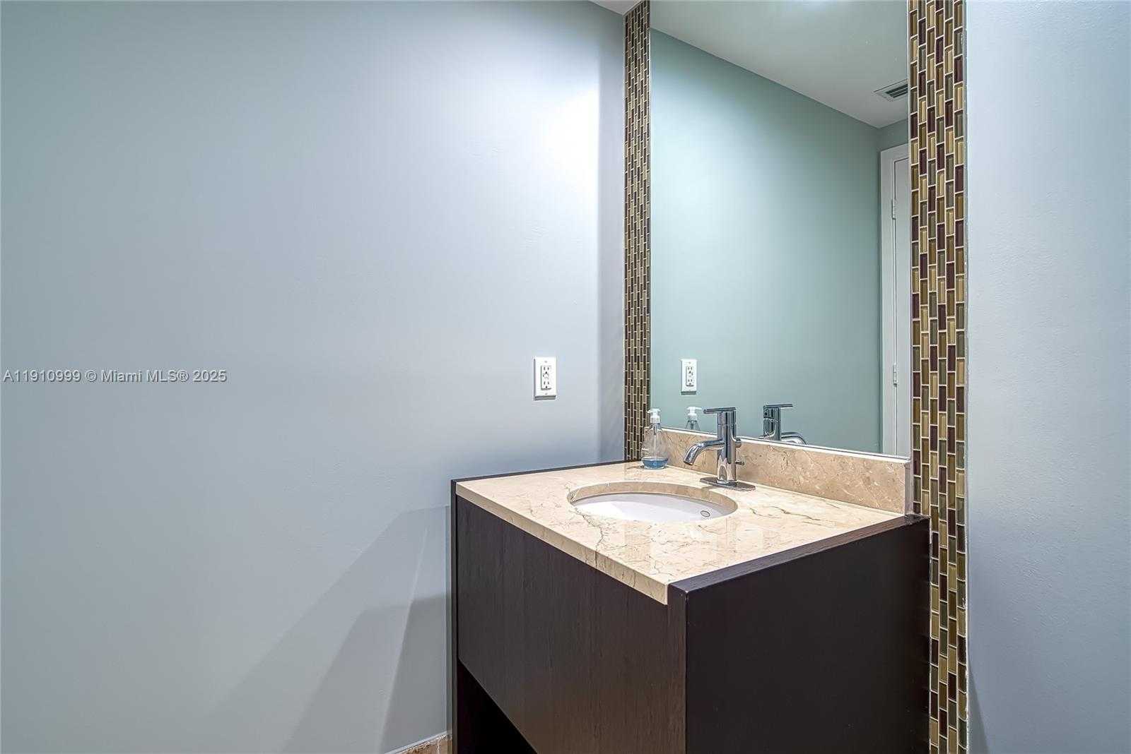 Small Image of 18201 COLLINS AVE #1701, Sunny Isles Beach Number 16