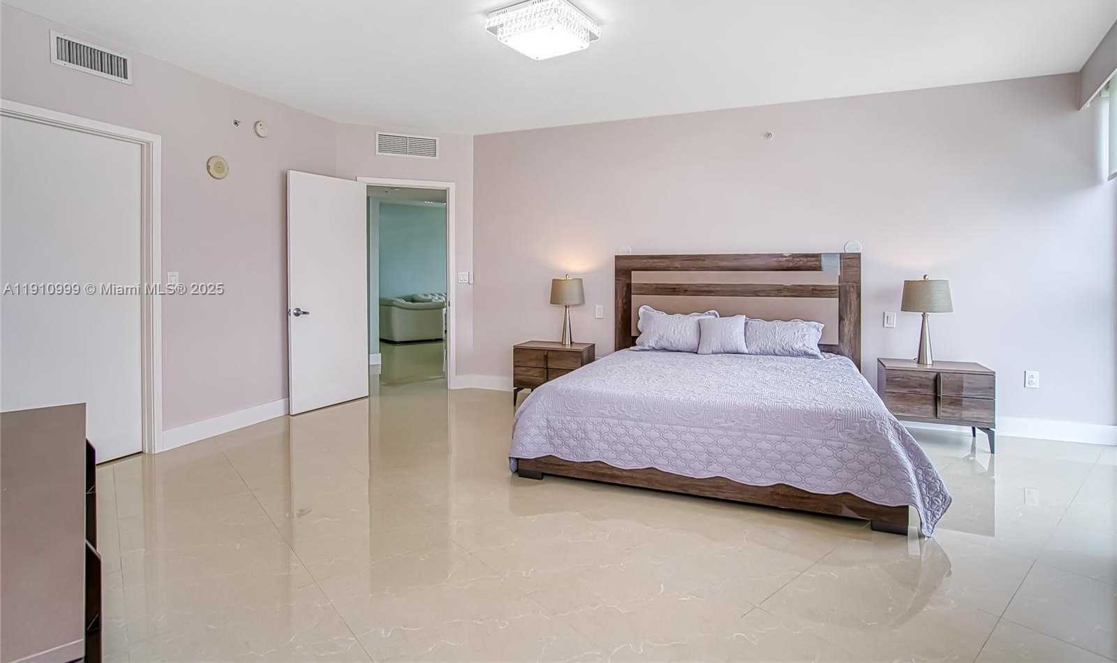 Small Image of 18201 COLLINS AVE #1701, Sunny Isles Beach Number 17