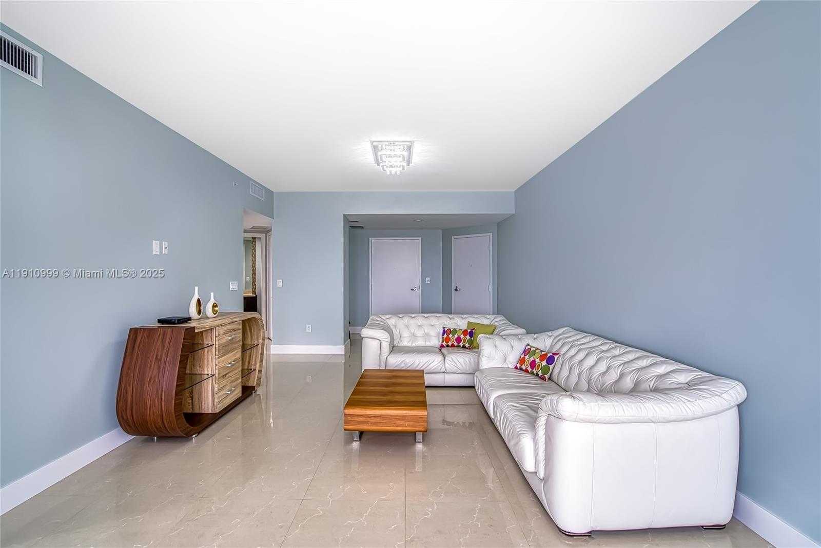 Small Image of 18201 COLLINS AVE #1701, Sunny Isles Beach Number 3