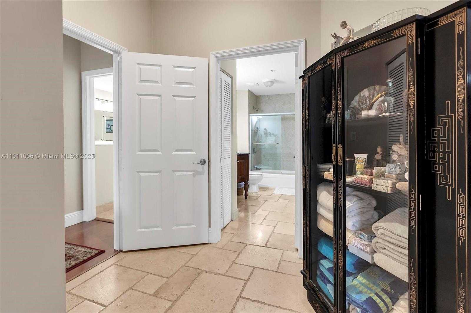 Small Image of 8390 SOUTH WEST 72ND AVE #320, Miami Number 24