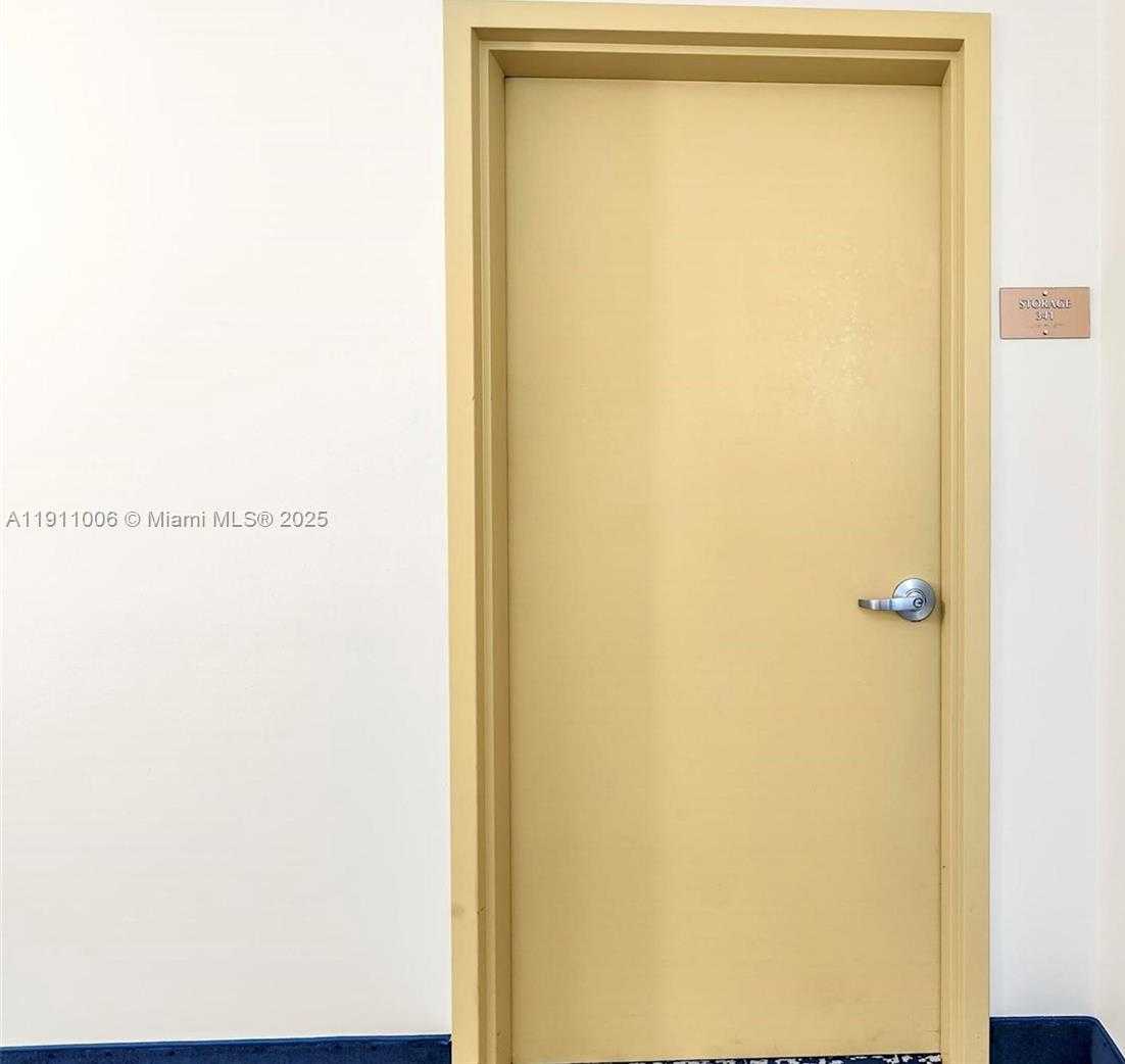 Small Image of 8390 SOUTH WEST 72ND AVE #320, Miami Number 33