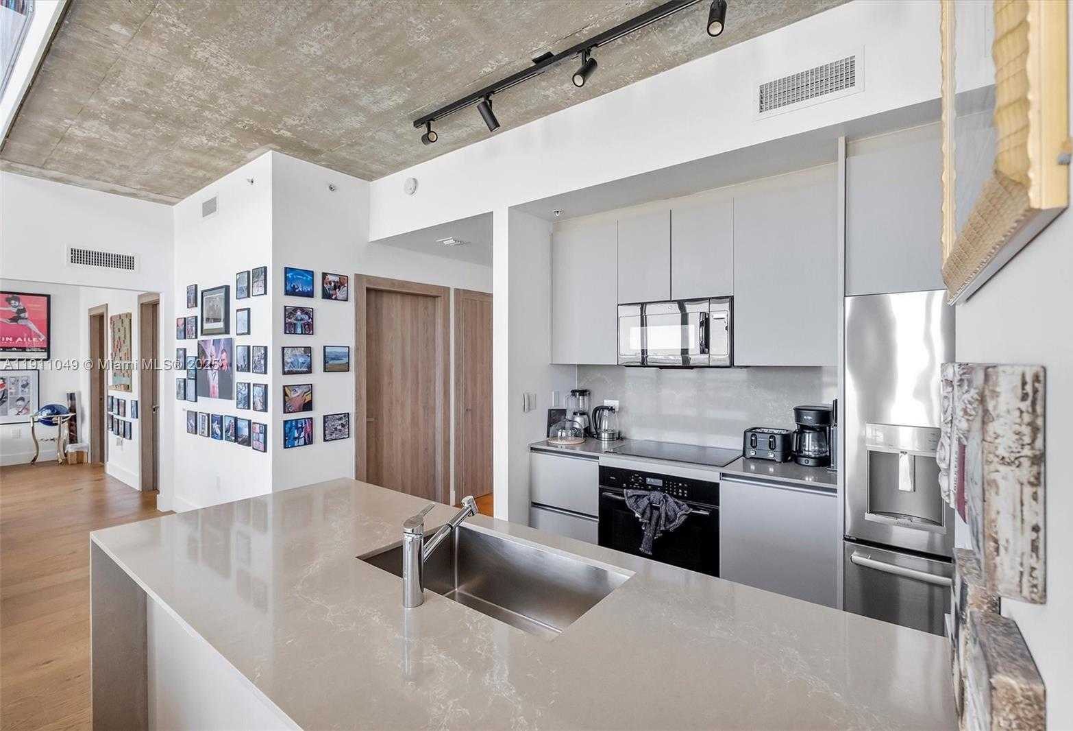 Small Image of 3470 EAST COAST AVE #PH202, Miami Number 12