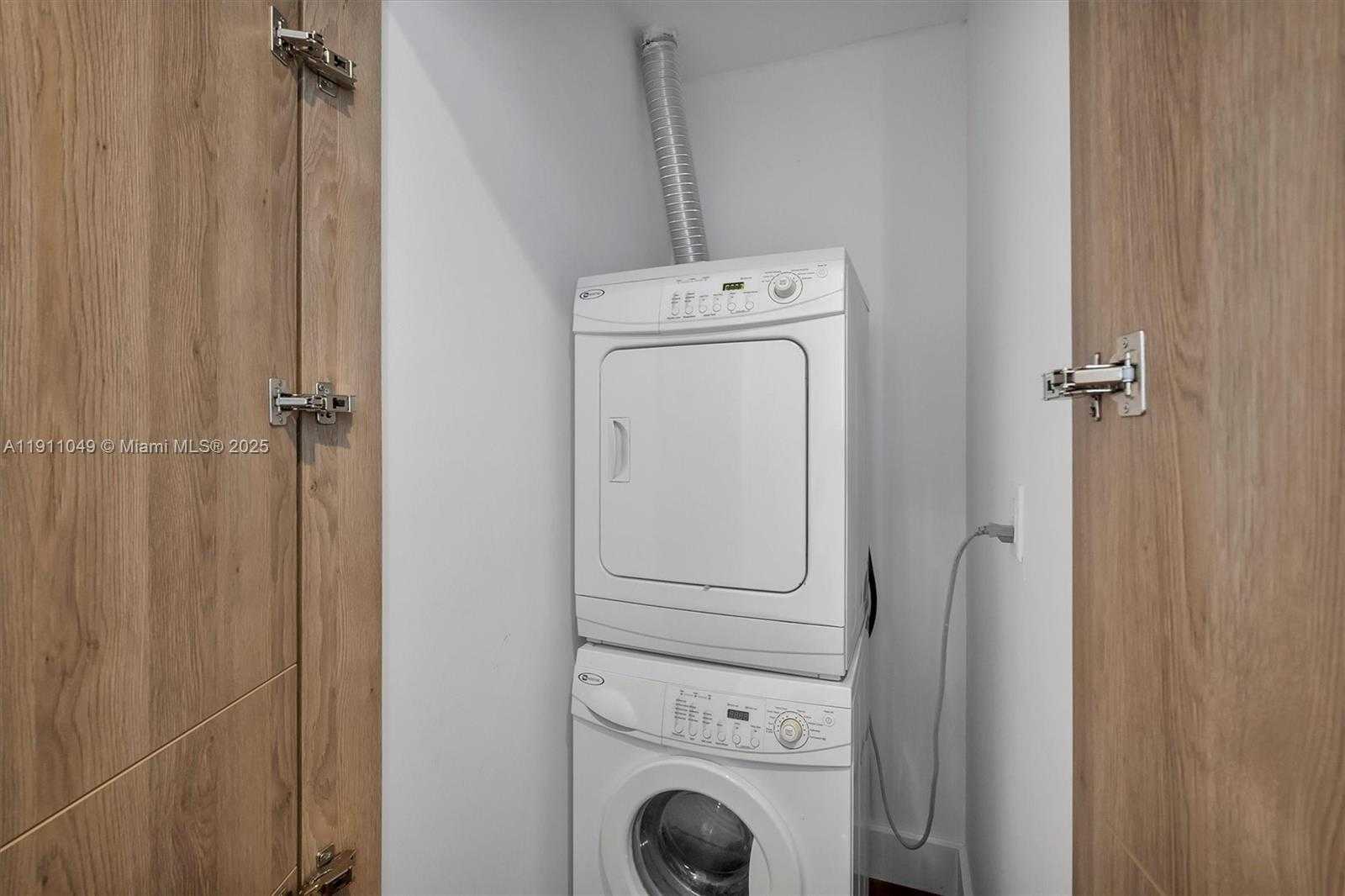 Small Image of 3470 EAST COAST AVE #PH202, Miami Number 5