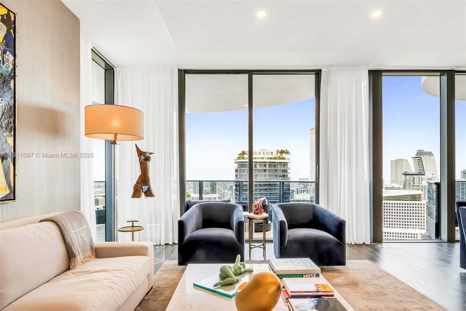 Small Image of 1000 BRICKELL PLZ #PH5807, Miami Number 11