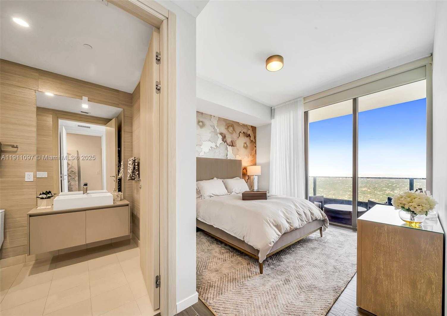 Small Image of 1000 BRICKELL PLZ #PH5807, Miami Number 21