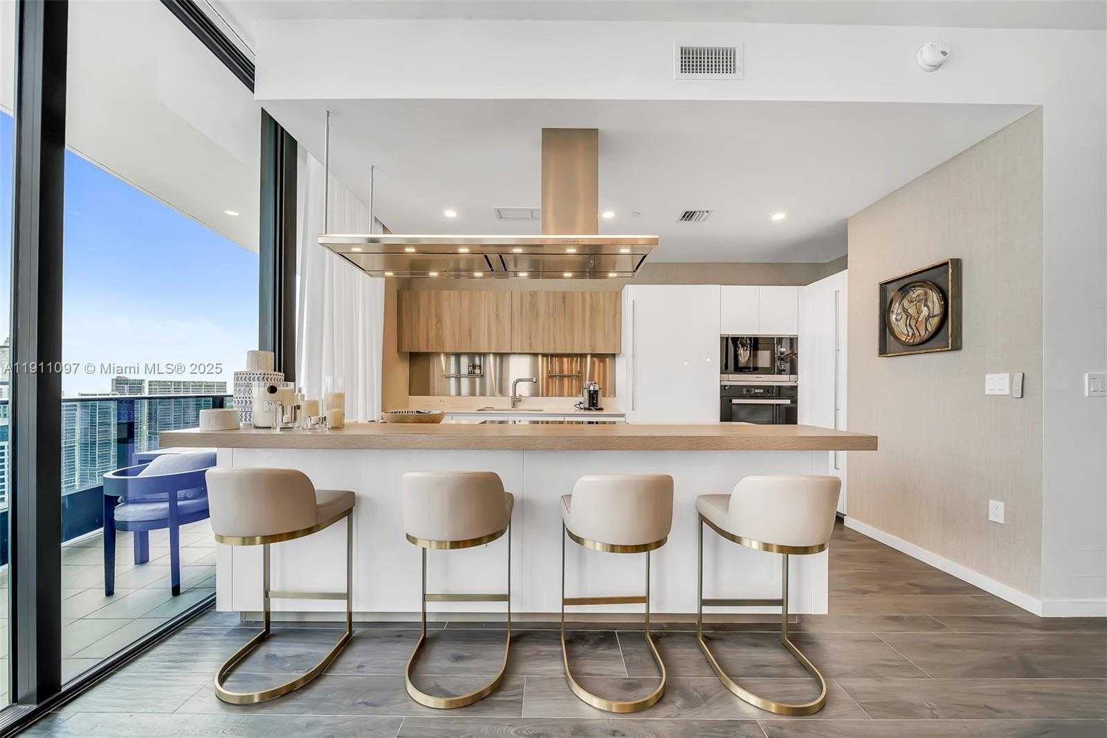 Small Image of 1000 BRICKELL PLZ #PH5807, Miami Number 27