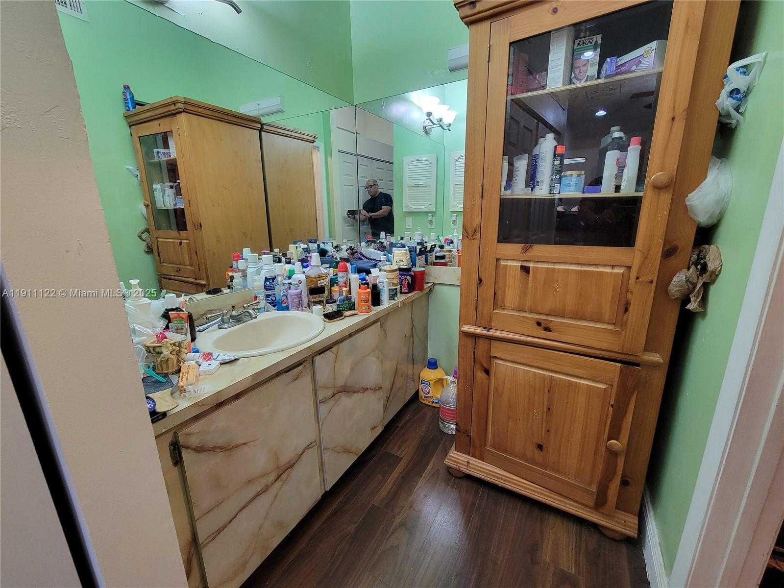 Small Image of 6722 NORTH WEST 192ND LN, Hialeah Number 18