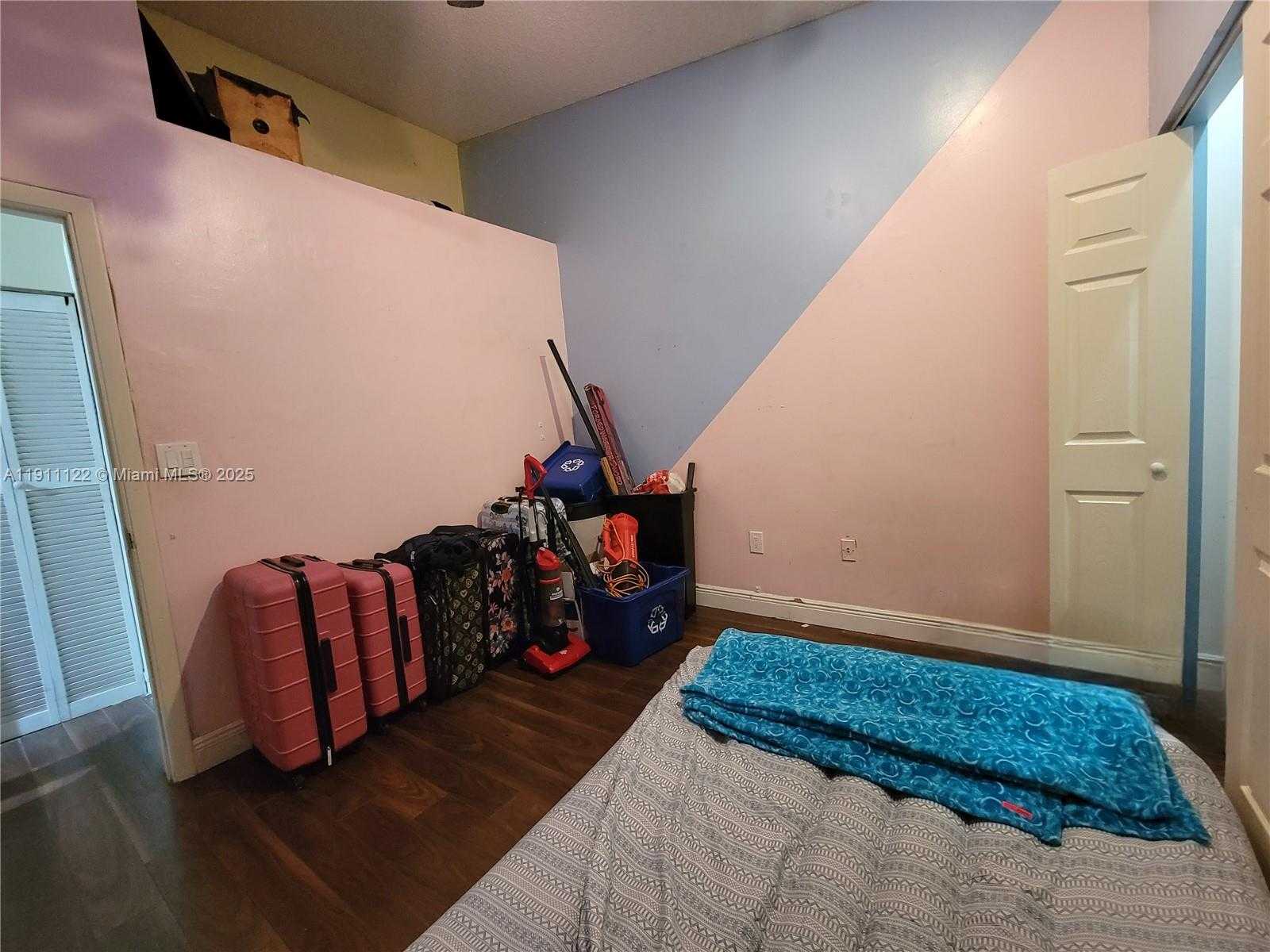 Small Image of 6722 NORTH WEST 192ND LN, Hialeah Number 23