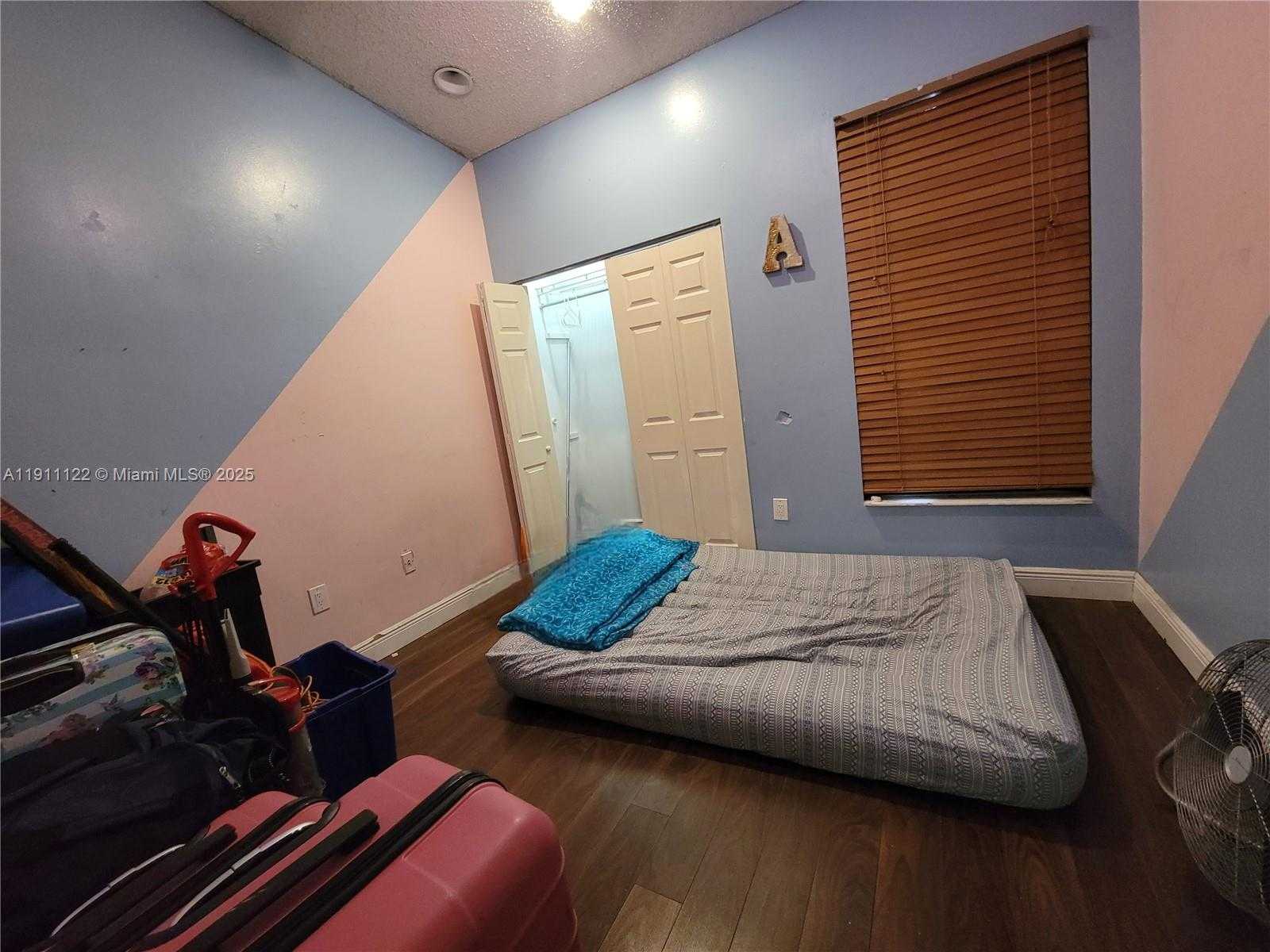 Small Image of 6722 NORTH WEST 192ND LN, Hialeah Number 25