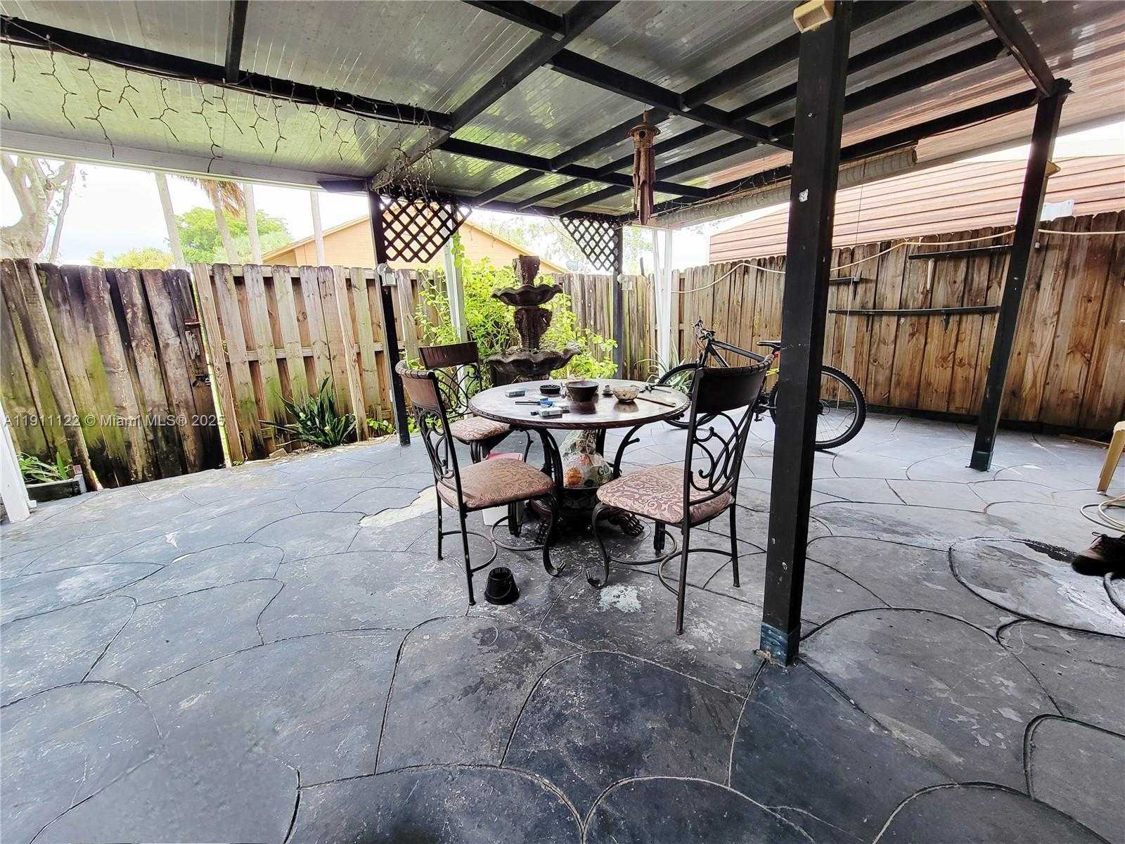 Small Image of 6722 NORTH WEST 192ND LN, Hialeah Number 33