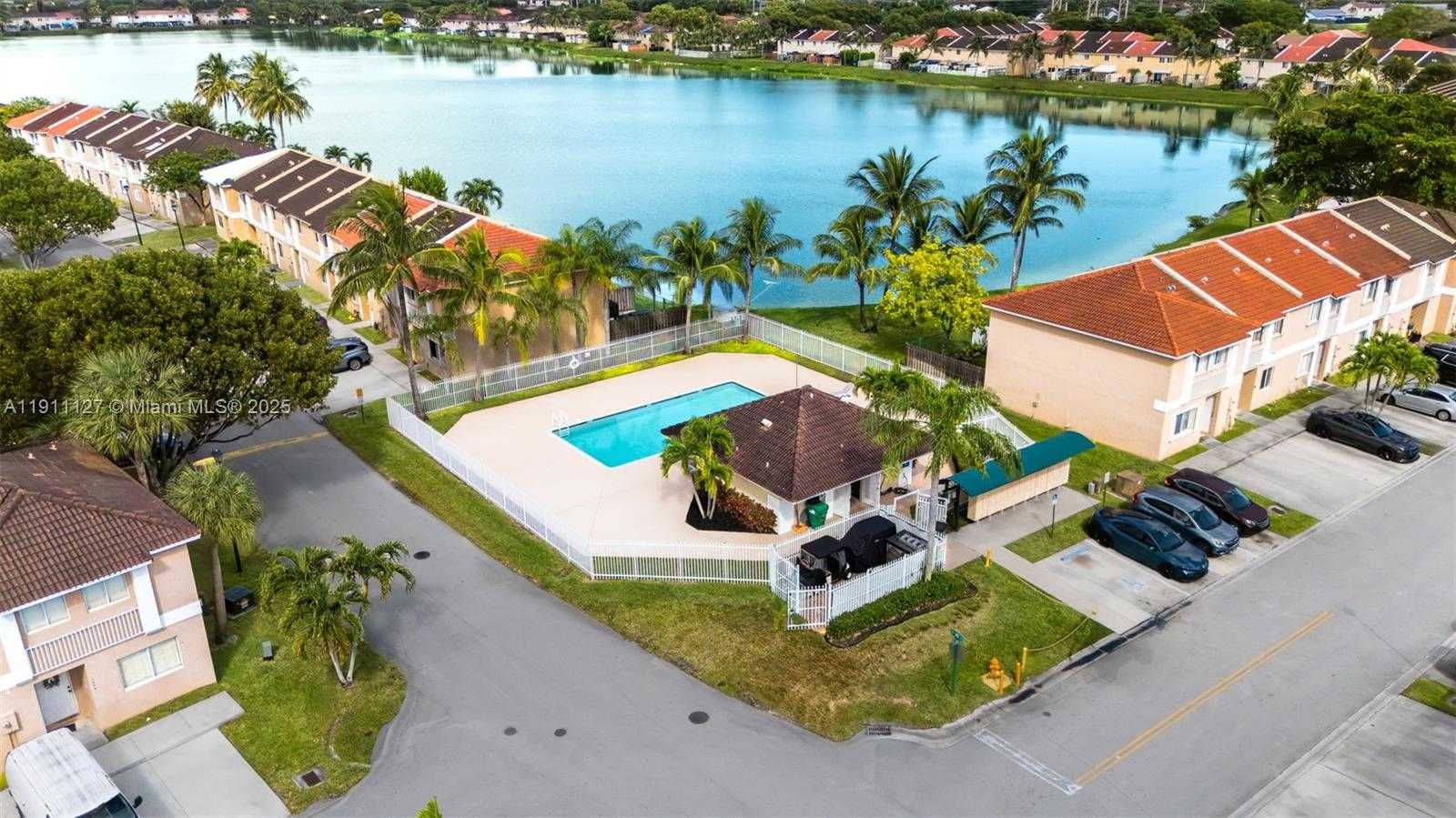 Small Image of 14036 SOUTH WEST 179TH ST, Miami Number 28