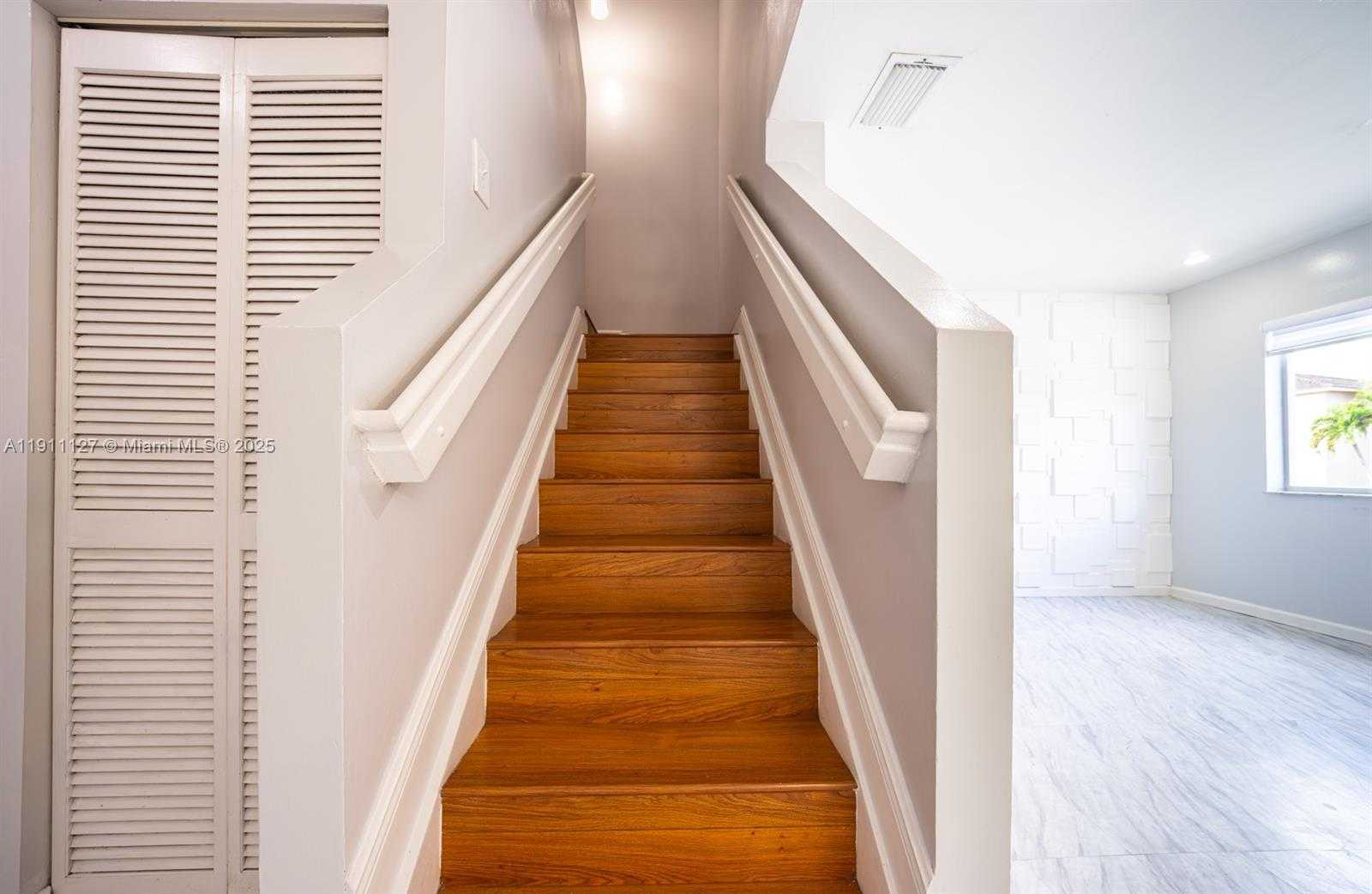 Small Image of 14036 SOUTH WEST 179TH ST, Miami Number 5