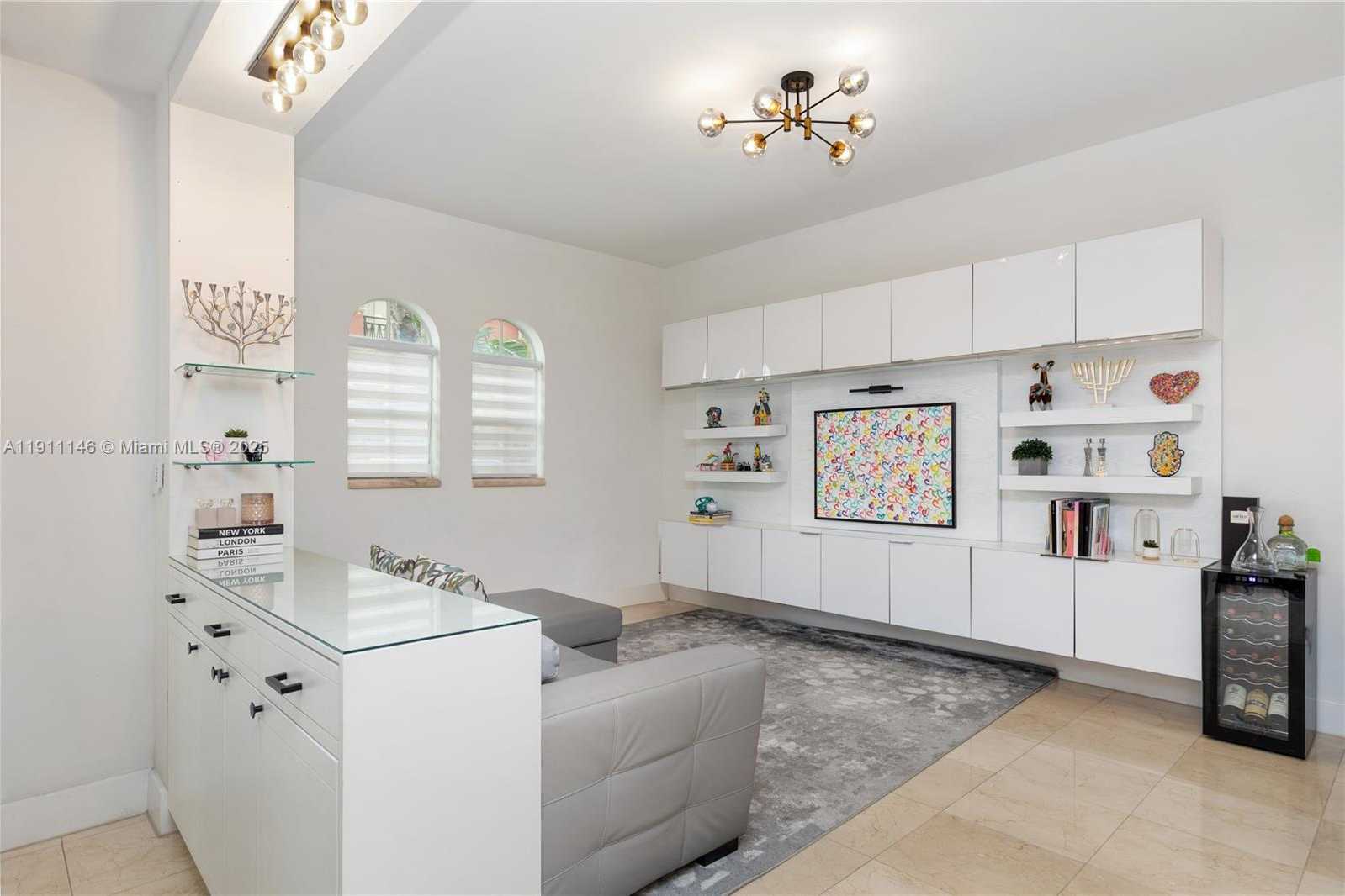 Small Image of 18395 NORTH EAST 30TH CT #18395, Aventura Number 11