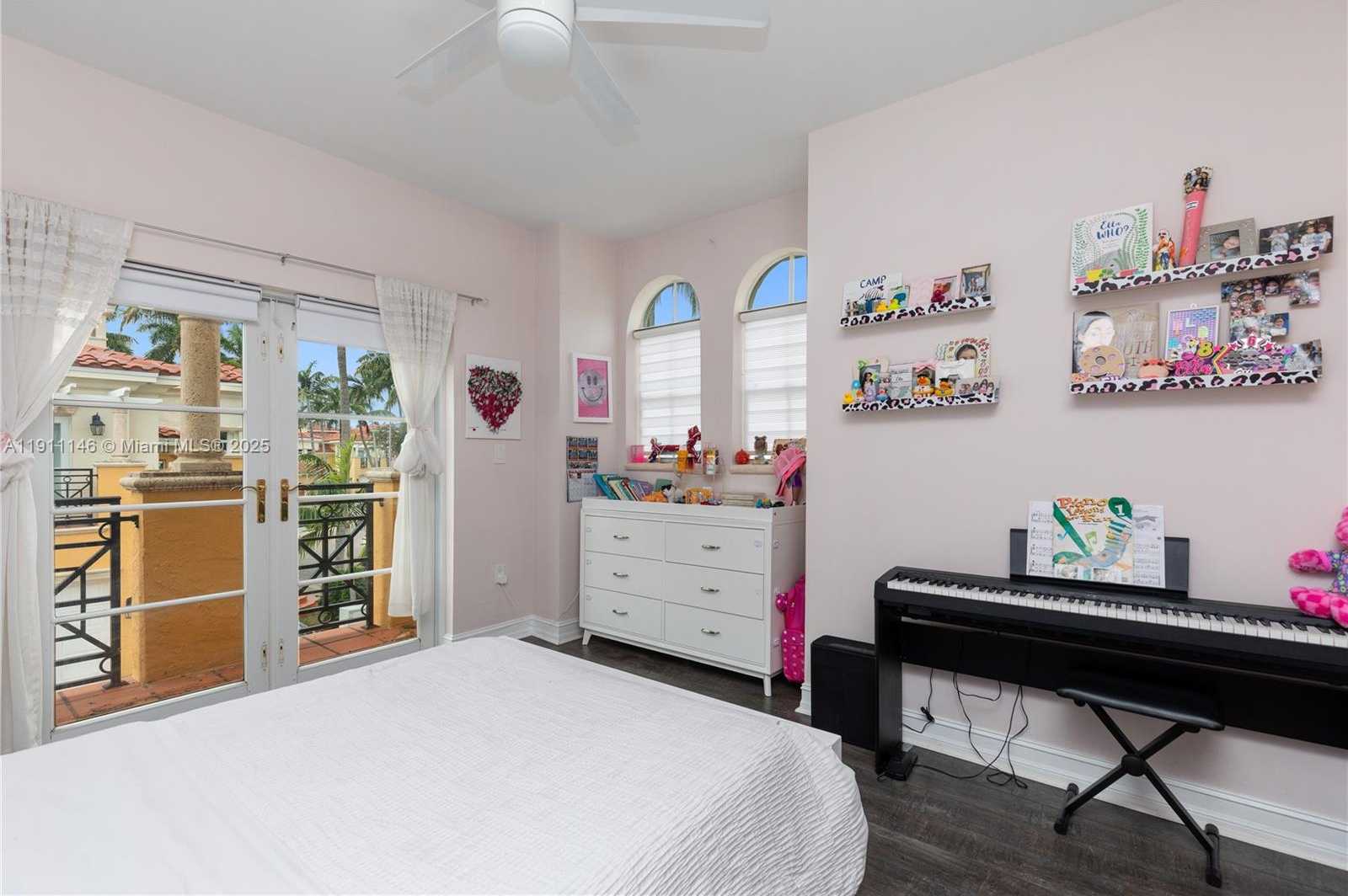 Small Image of 18395 NORTH EAST 30TH CT #18395, Aventura Number 20