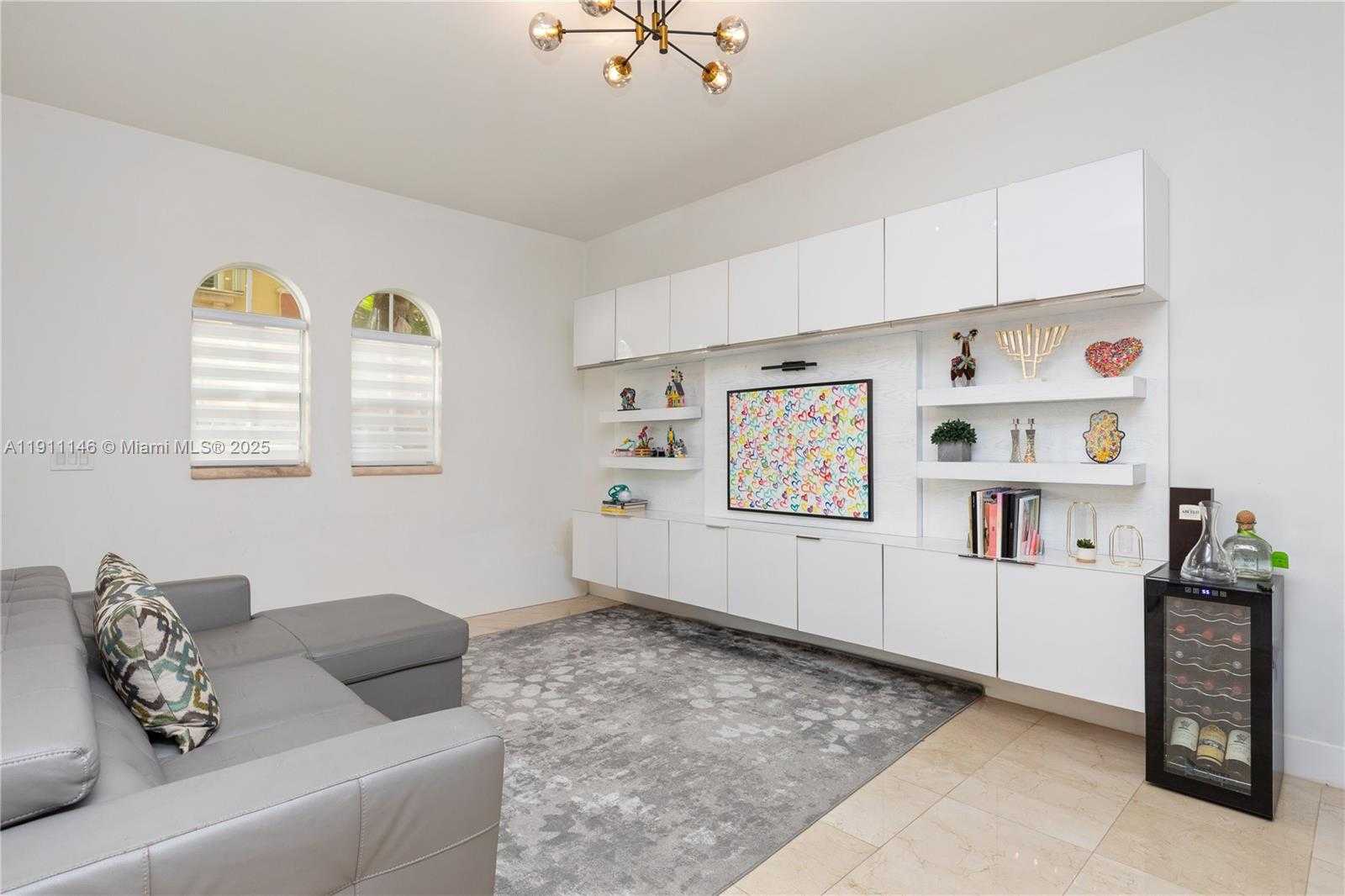 Small Image of 18395 NORTH EAST 30TH CT #18395, Aventura Number 9