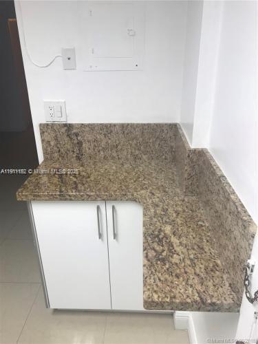 Small Image of 3401 NORTH COUNTRY CLUB DR #219, Aventura Number 4