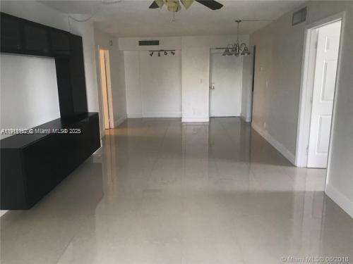 Small Image of 3401 NORTH COUNTRY CLUB DR #219, Aventura Number 5