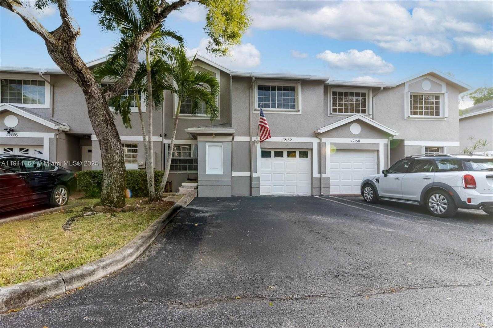 Small Image of 12152 SOUTH WEST 49TH CT, Cooper City Number 1