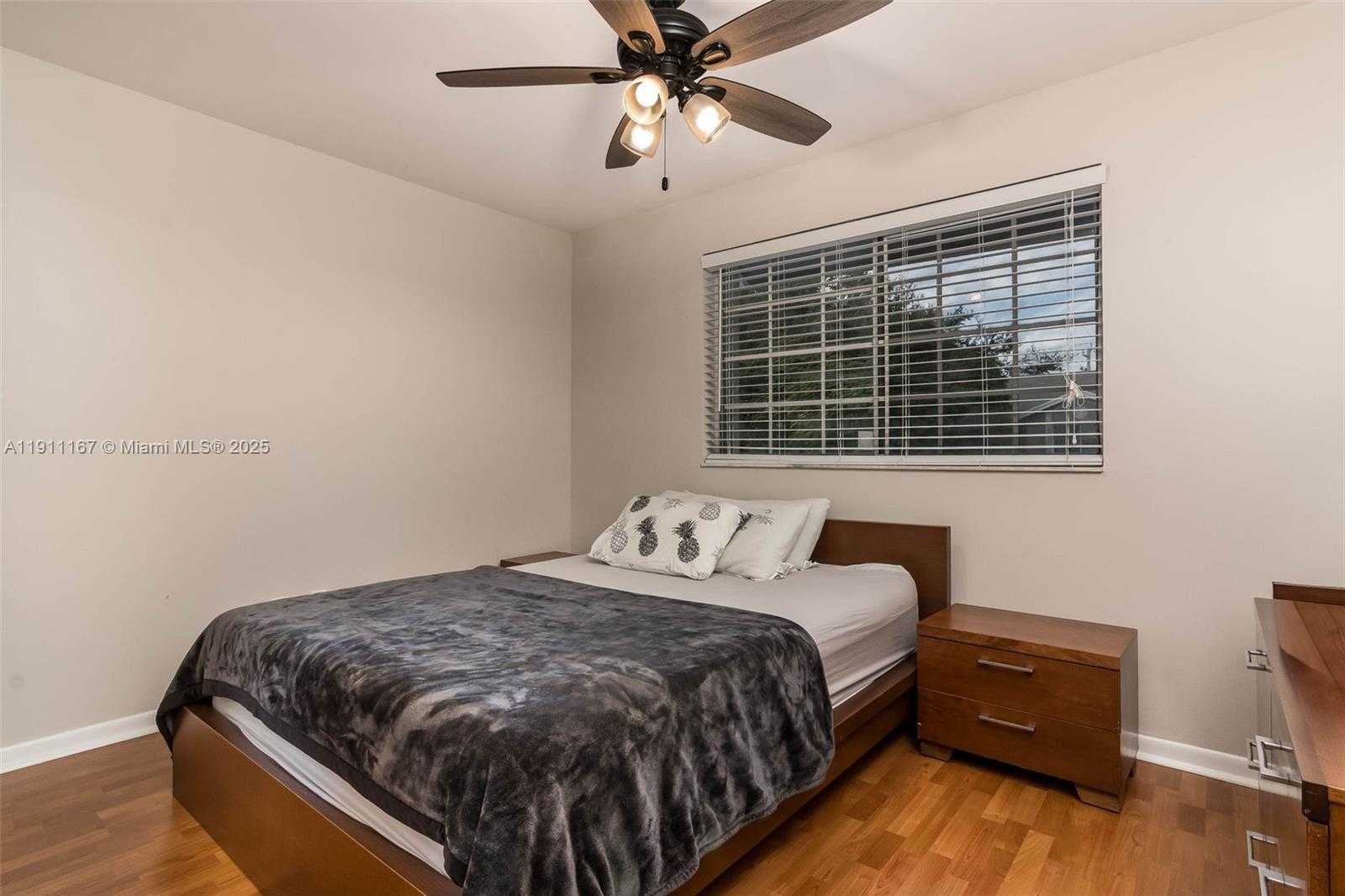 Small Image of 12152 SOUTH WEST 49TH CT, Cooper City Number 18