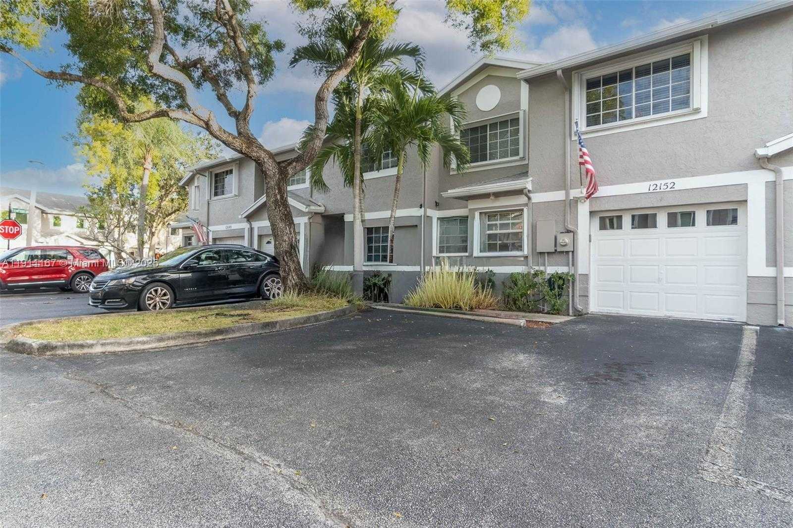 Small Image of 12152 SOUTH WEST 49TH CT, Cooper City Number 2