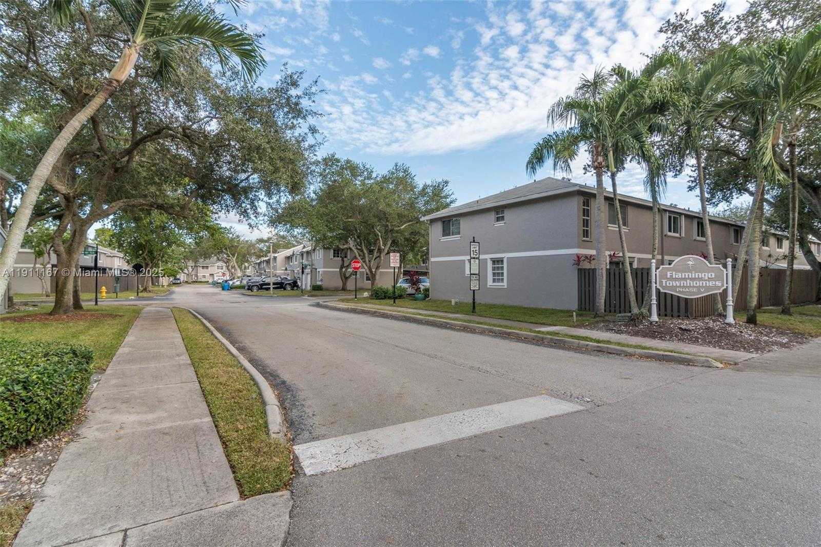 Small Image of 12152 SOUTH WEST 49TH CT, Cooper City Number 22