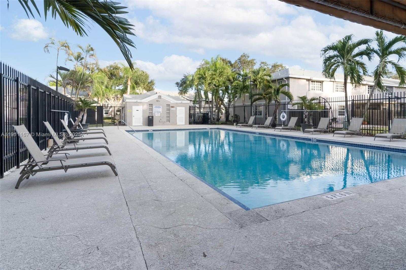 Small Image of 12152 SOUTH WEST 49TH CT, Cooper City Number 24