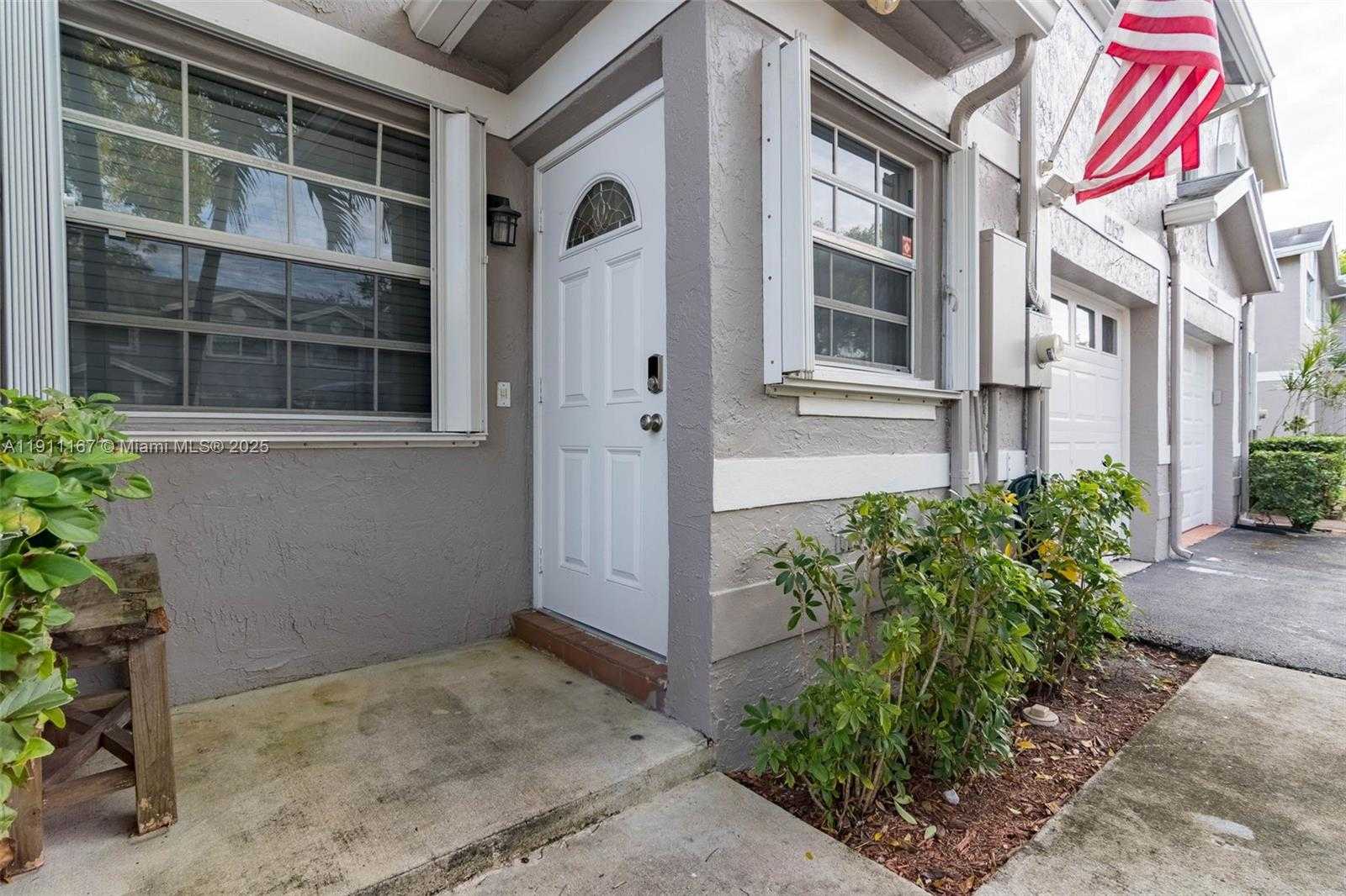 Small Image of 12152 SOUTH WEST 49TH CT, Cooper City Number 3