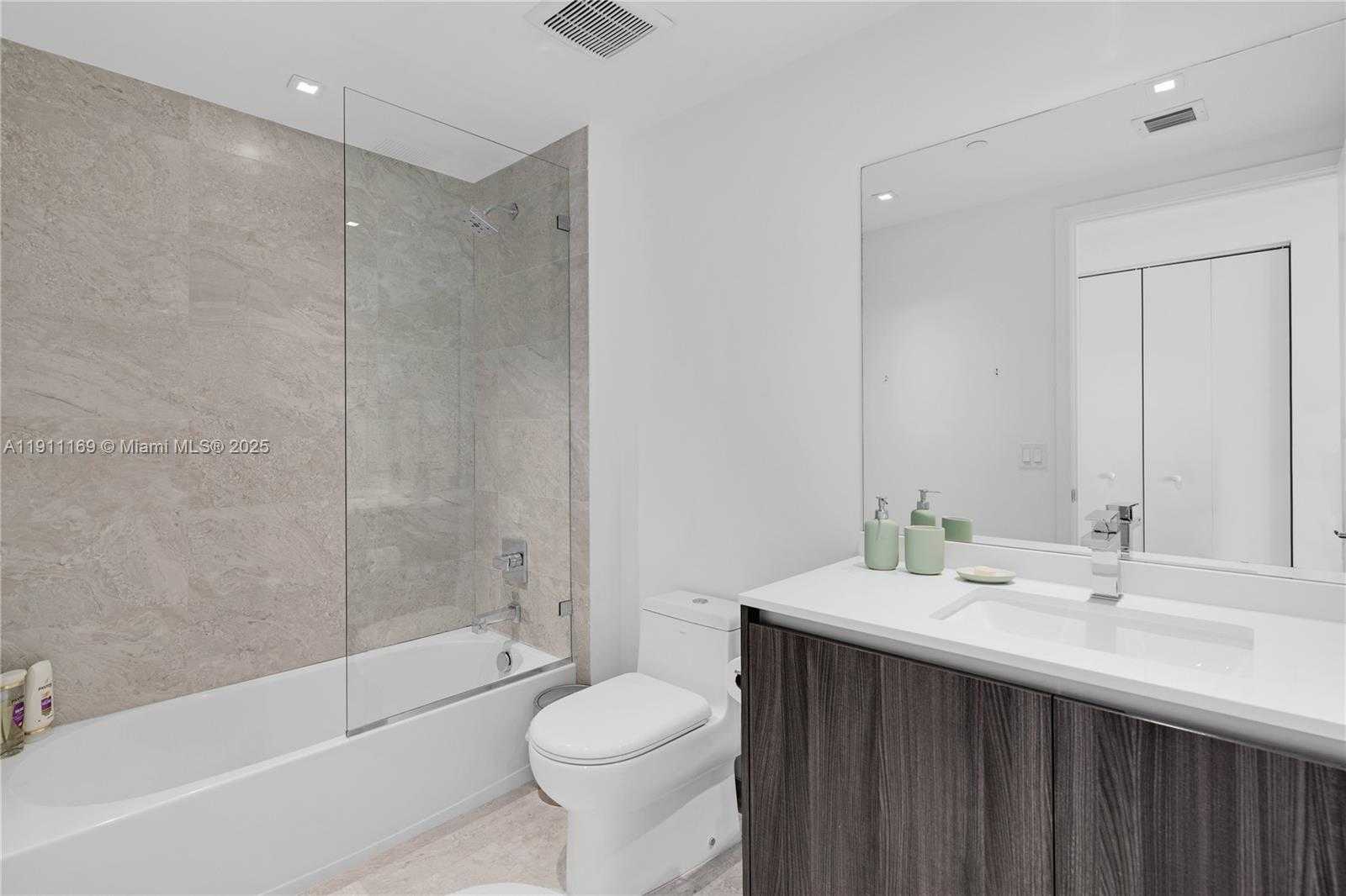 Small Image of 488 NORTH EAST 18TH ST #3912, Miami Number 32