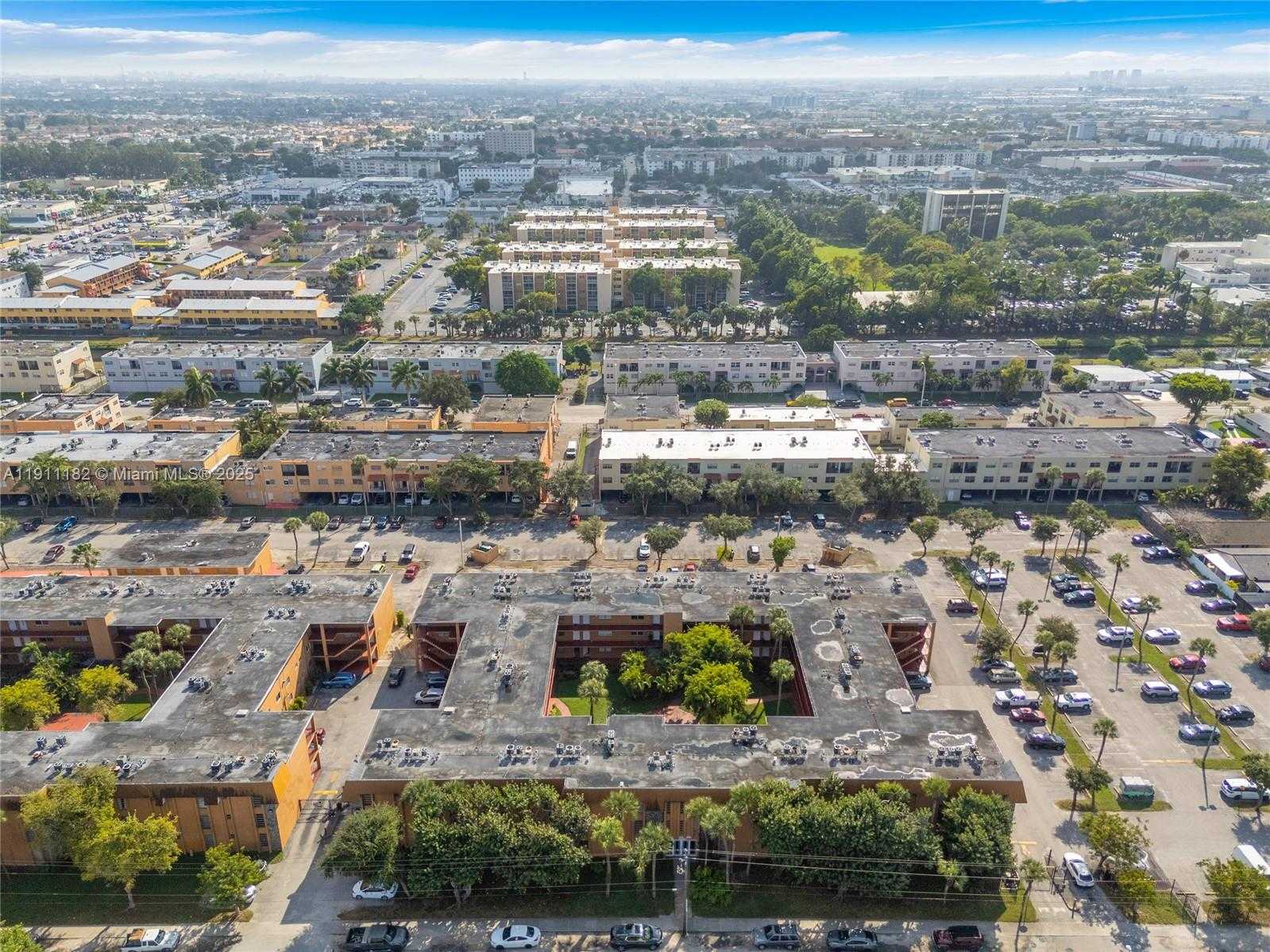 Small Image of 1330 WEST 54TH ST #302C, Hialeah Number 16