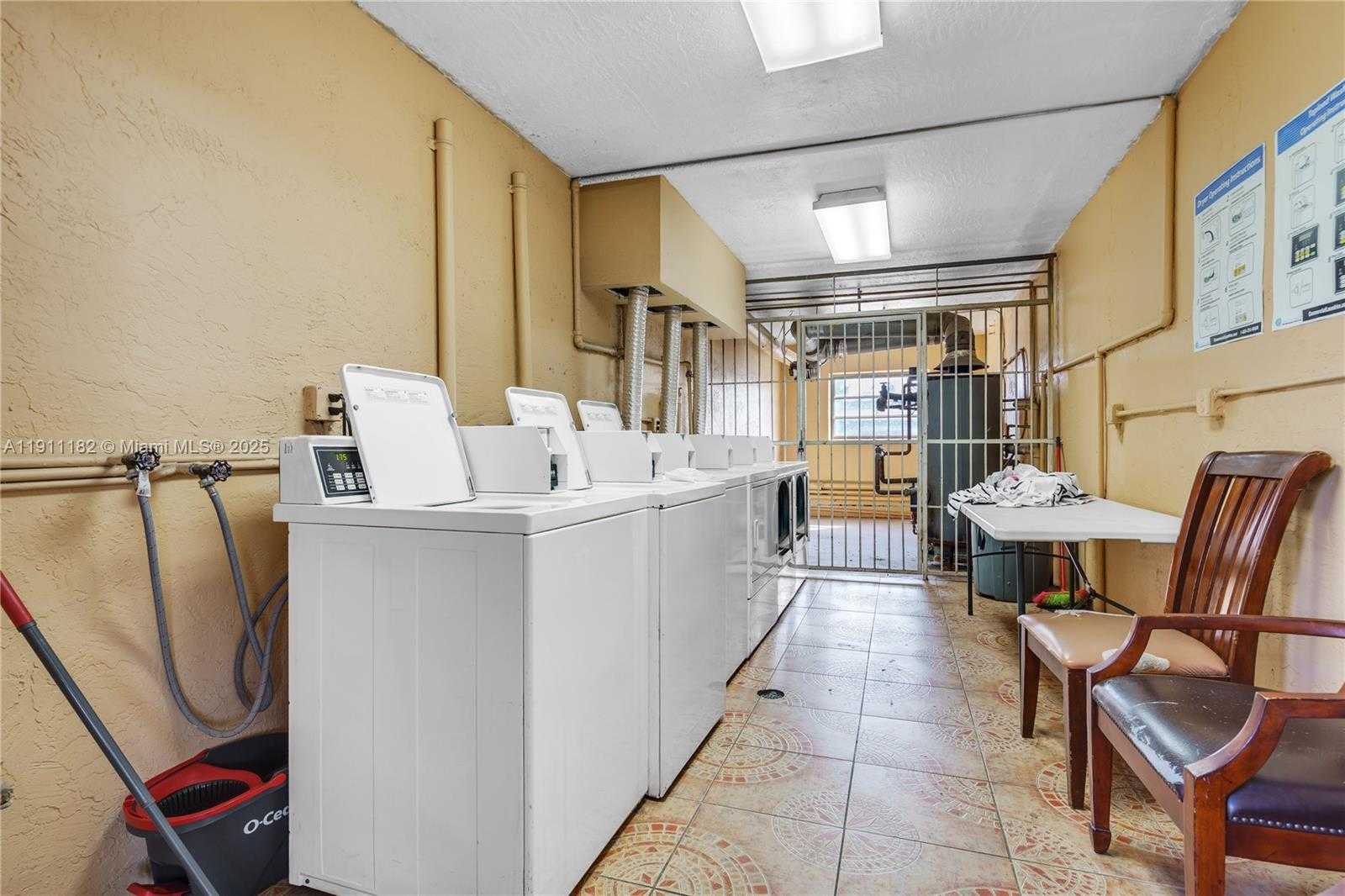 Small Image of 1330 WEST 54TH ST #302C, Hialeah Number 20