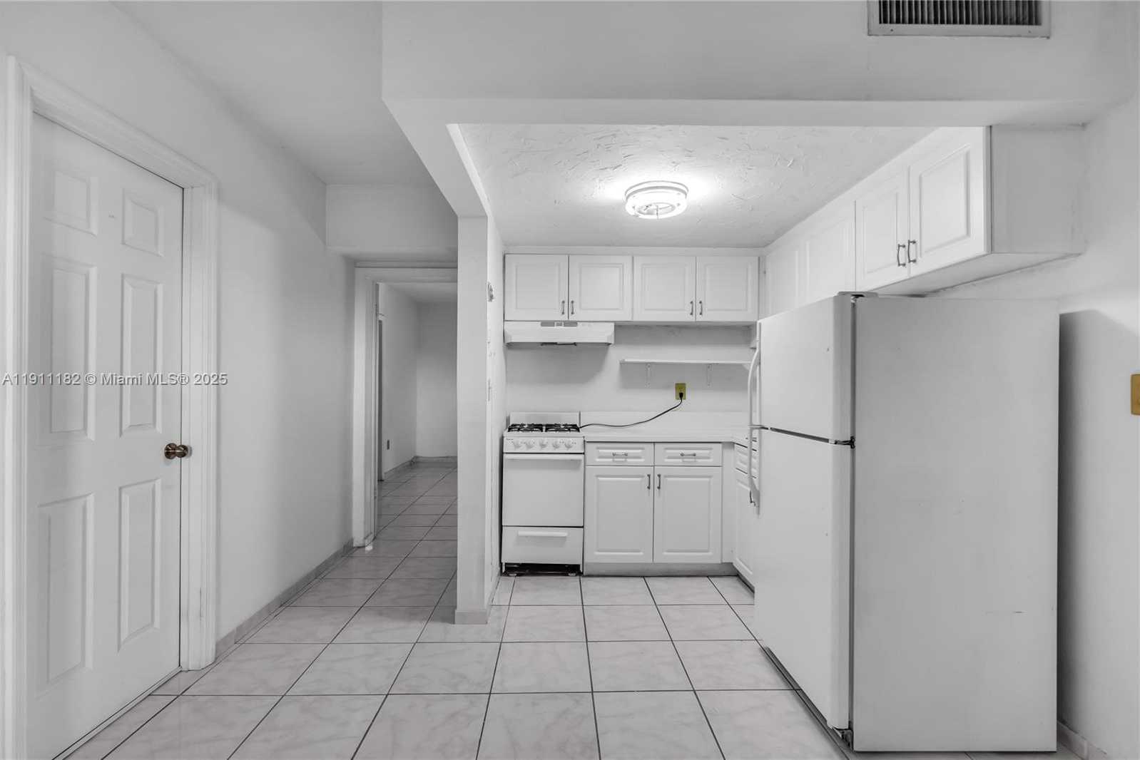 Small Image of 1330 WEST 54TH ST #302C, Hialeah Number 6