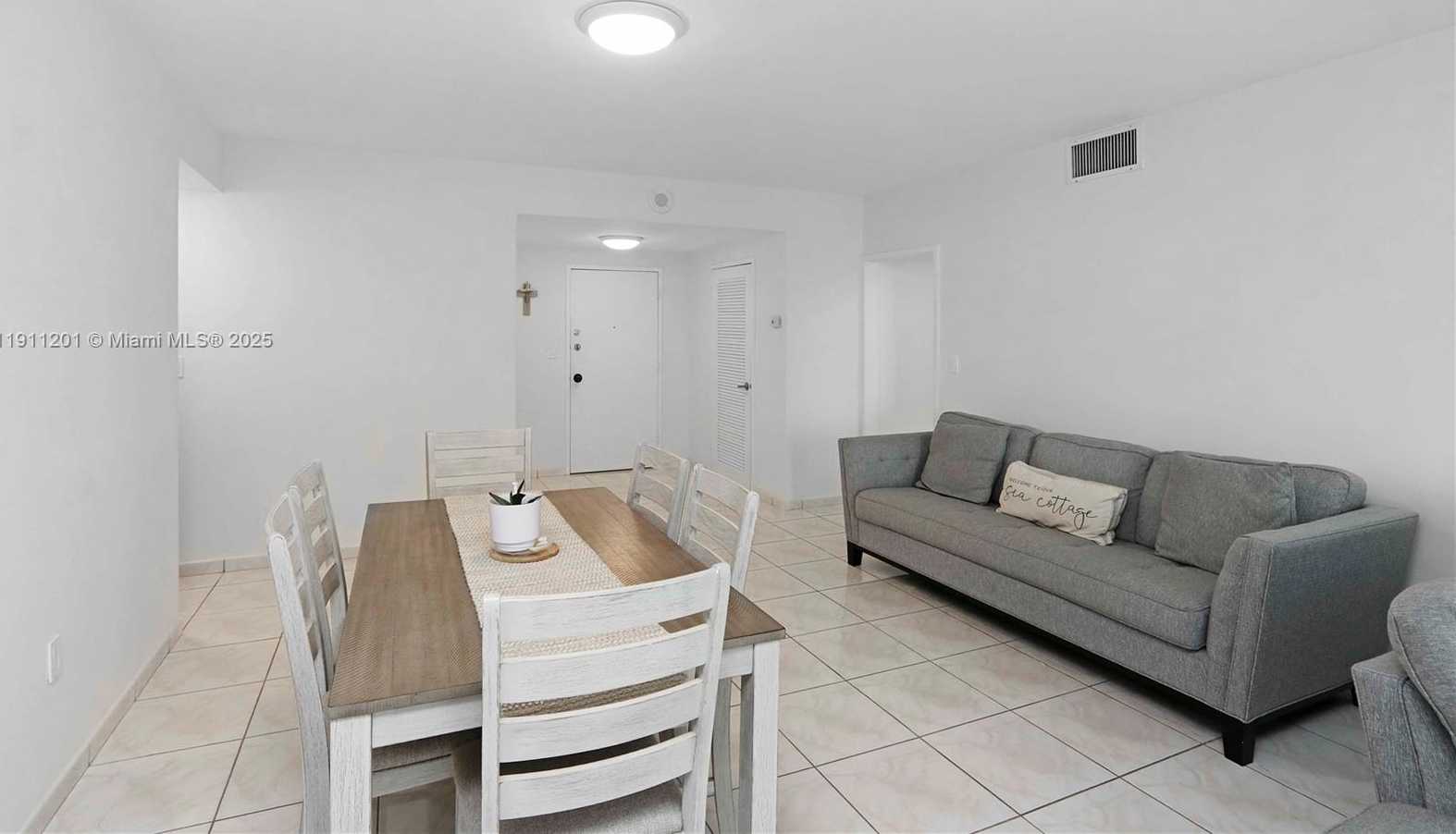 Small Image of 5825 COLLINS AVE #11E, Miami Beach Number 10