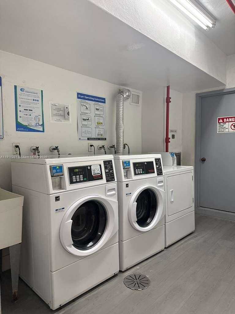 Small Image of 5825 COLLINS AVE #11E, Miami Beach Number 26