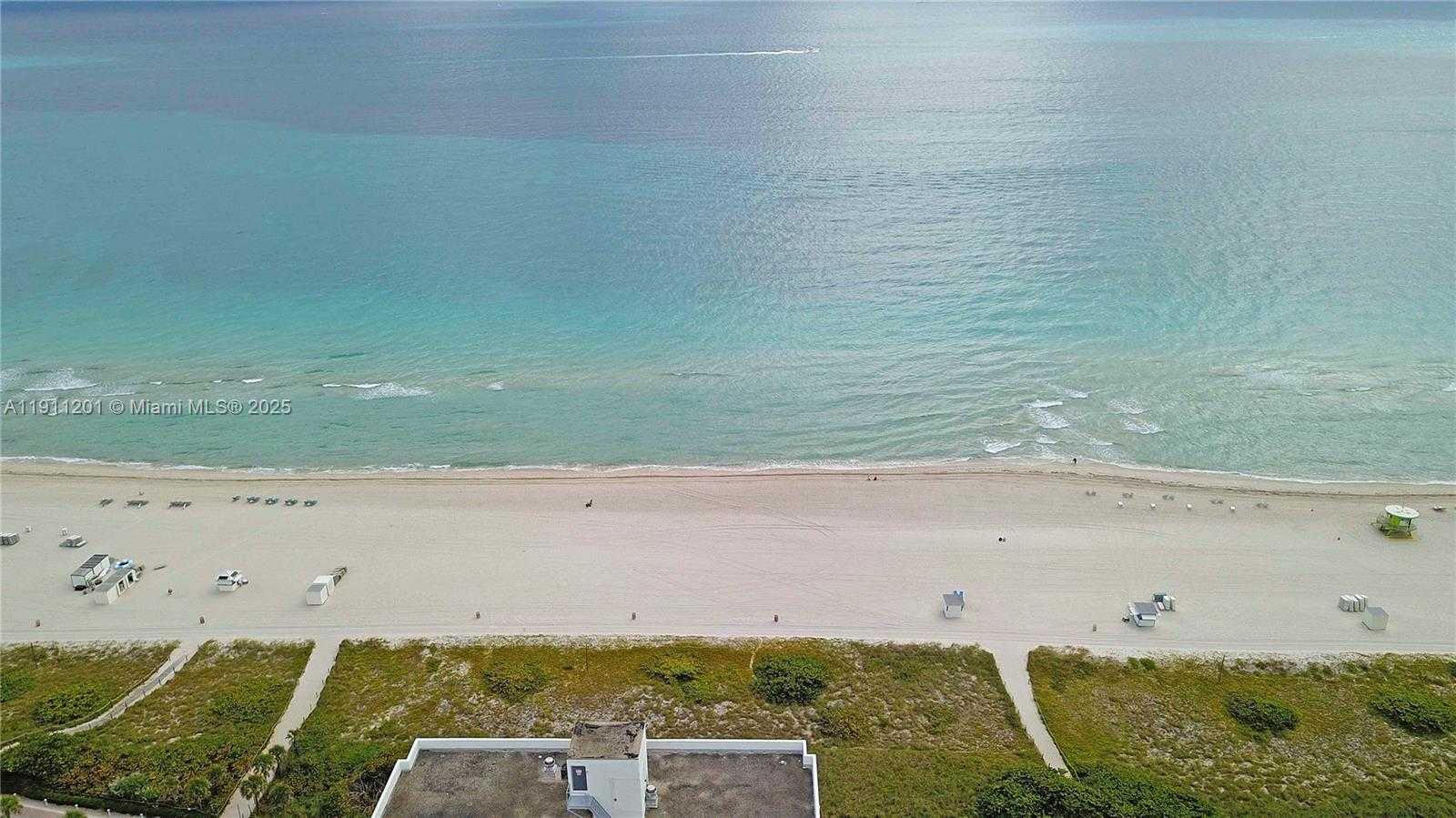 Small Image of 5825 COLLINS AVE #11E, Miami Beach Number 3