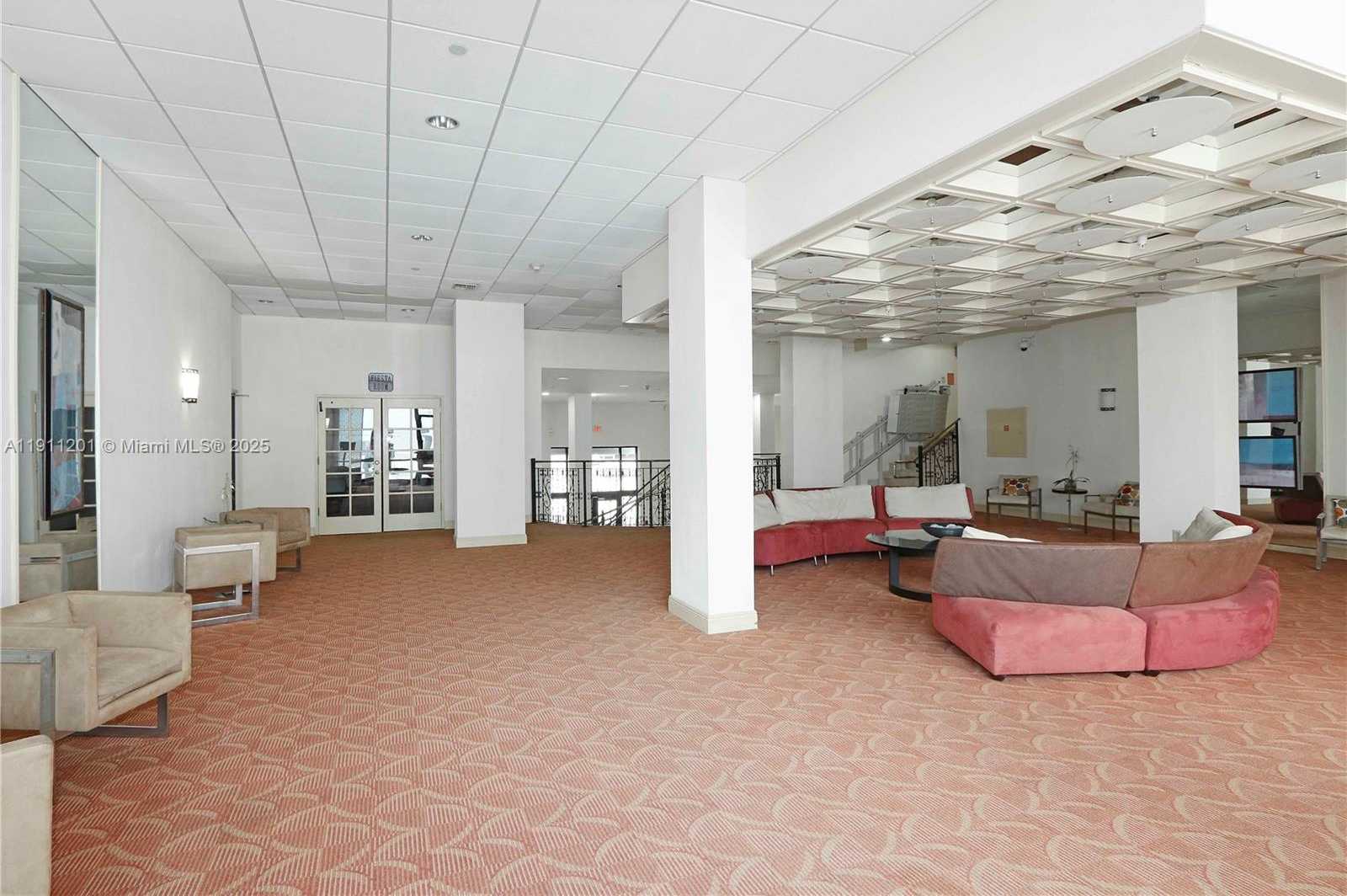 Small Image of 5825 COLLINS AVE #11E, Miami Beach Number 30